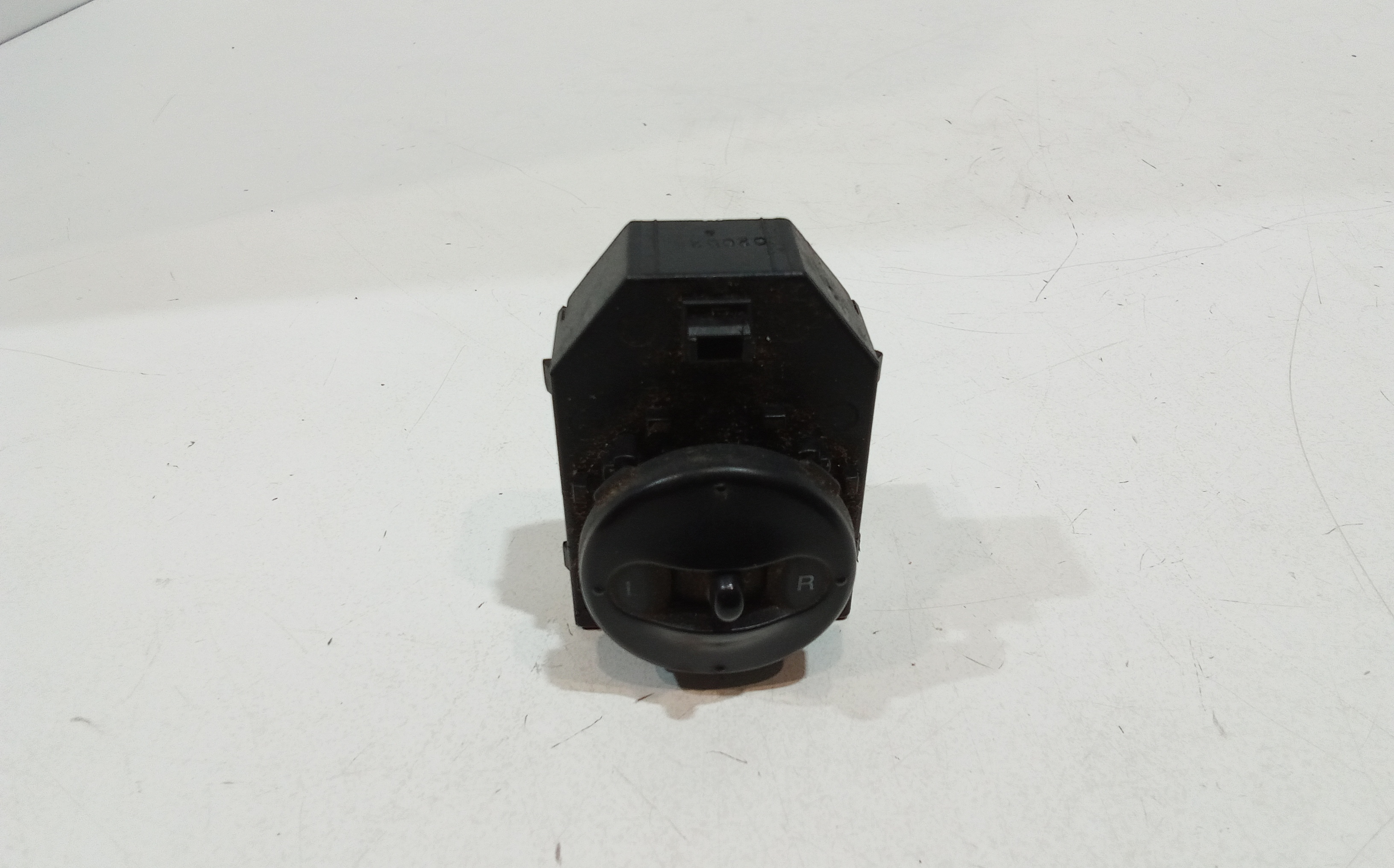 Interruttore Regolazione Retrovisore Est. Usato