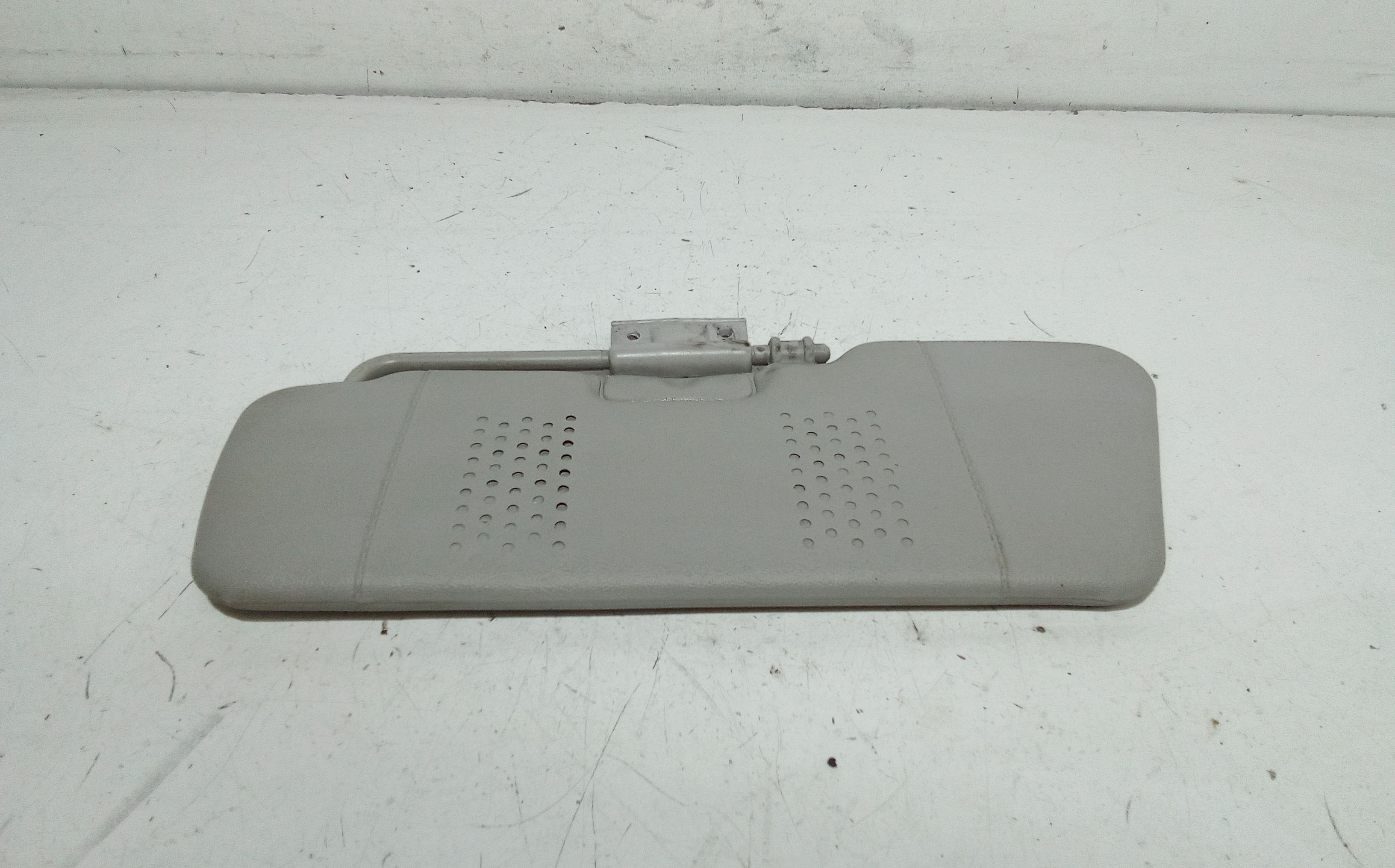 Aletta Parasole Parabrezza Sinistro 735244330 Usato