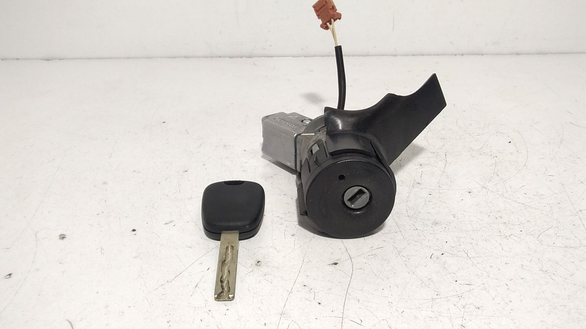 Commutatore Avviamento Con Cilindretti Serrature Usato