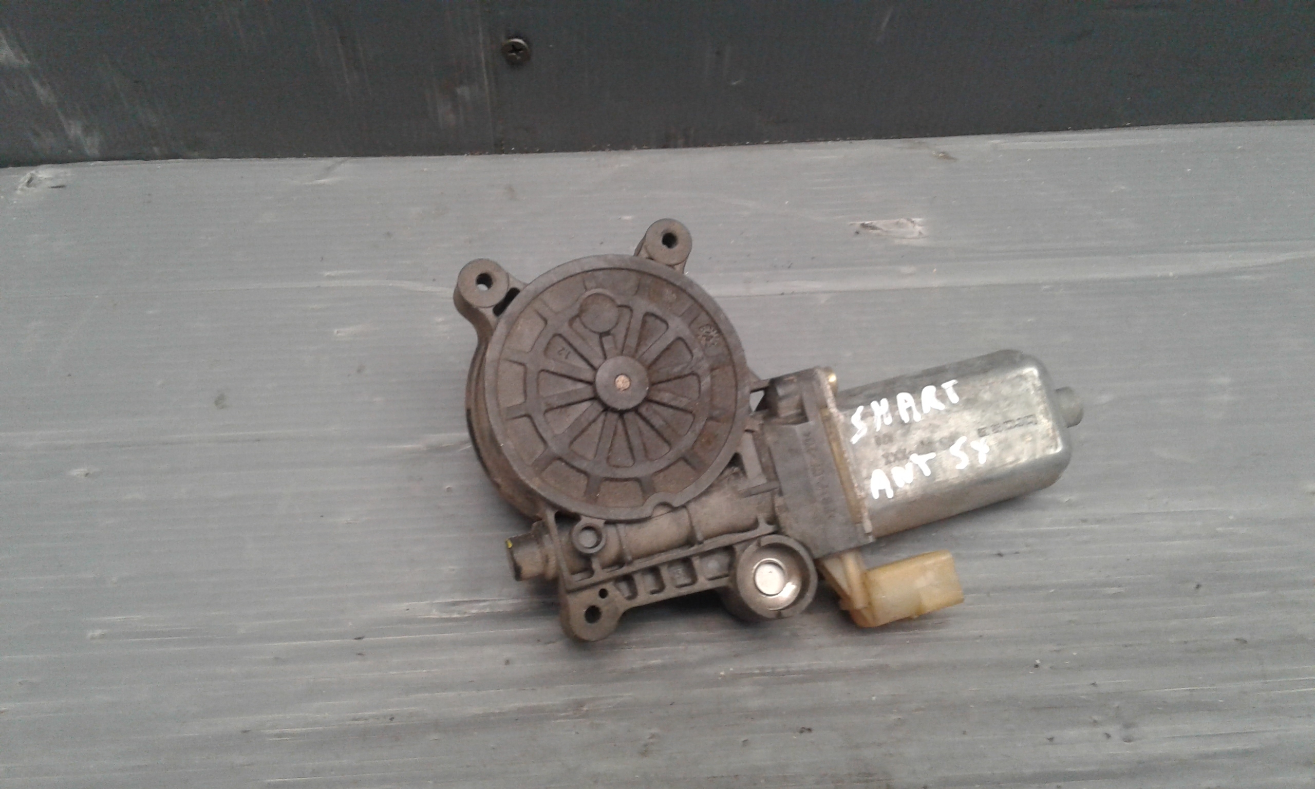 Motorino Alzacristallo Porta Ant. Sinistro Q0002678V004000000 Usato