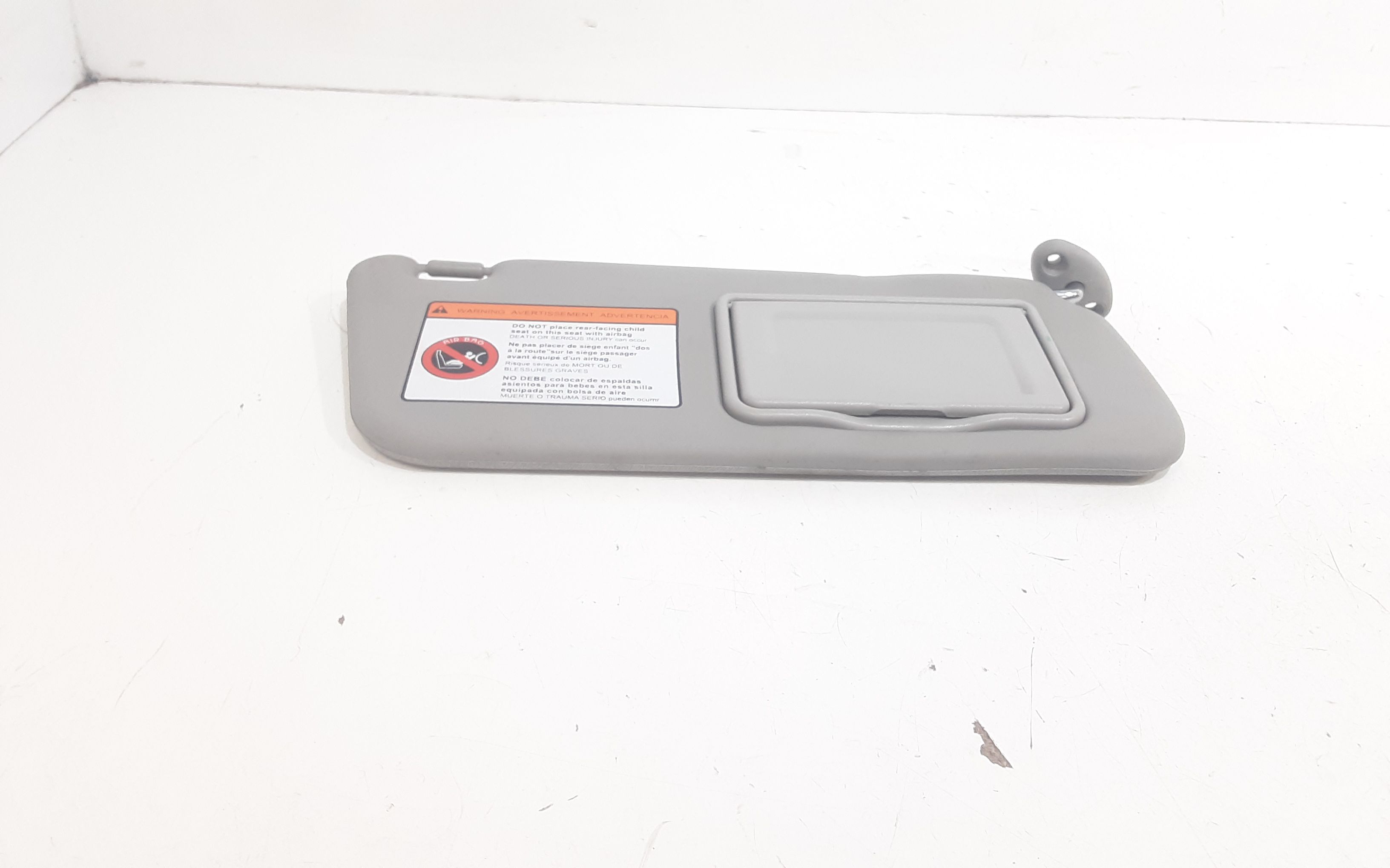 Aletta Parasole Parabrezza Destro 96658514 Usato