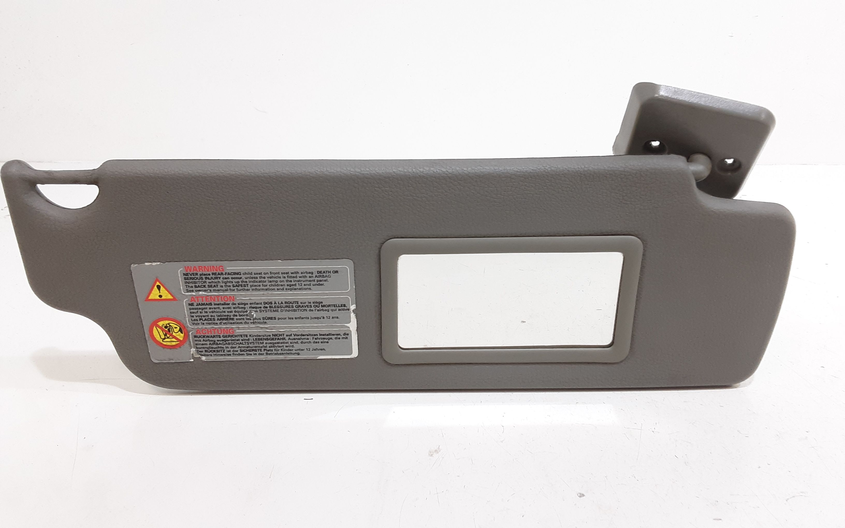 Aletta Parasole Parabrezza Destro 8200190789 Usato