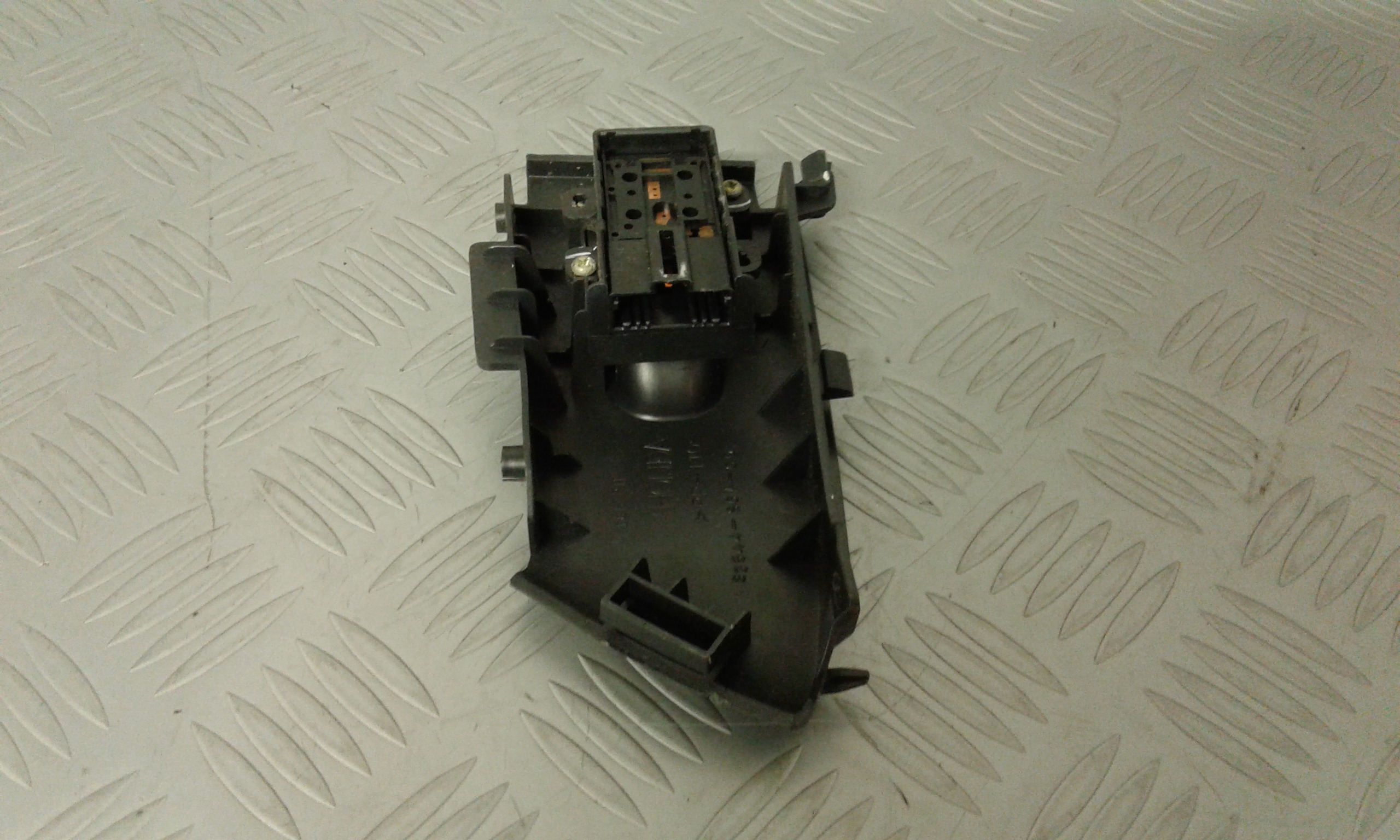 Interruttore Alzacristalli Porta Ant. Destro Usato