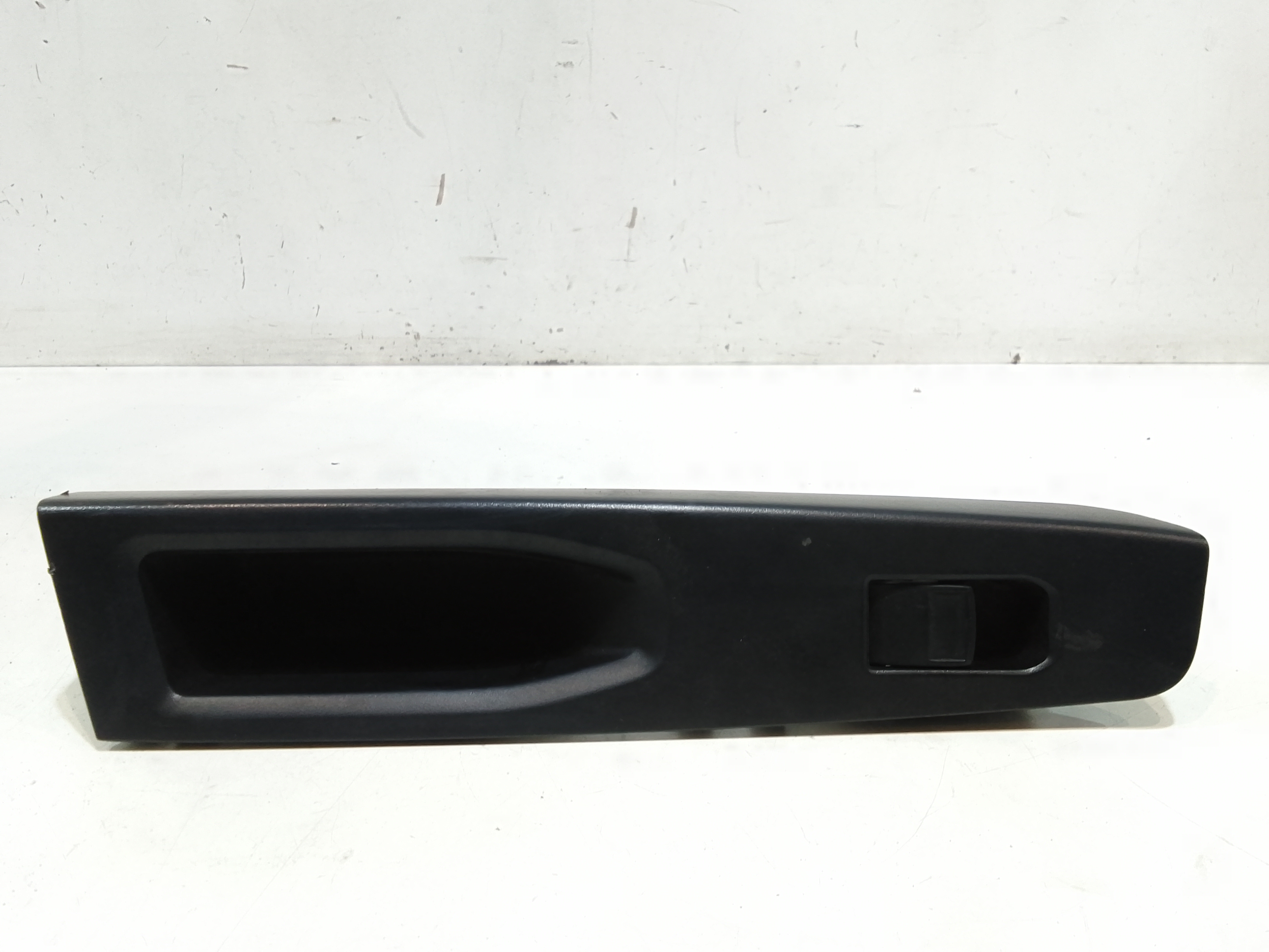 Interruttore Alzacristalli Porta Post. Destro Usato