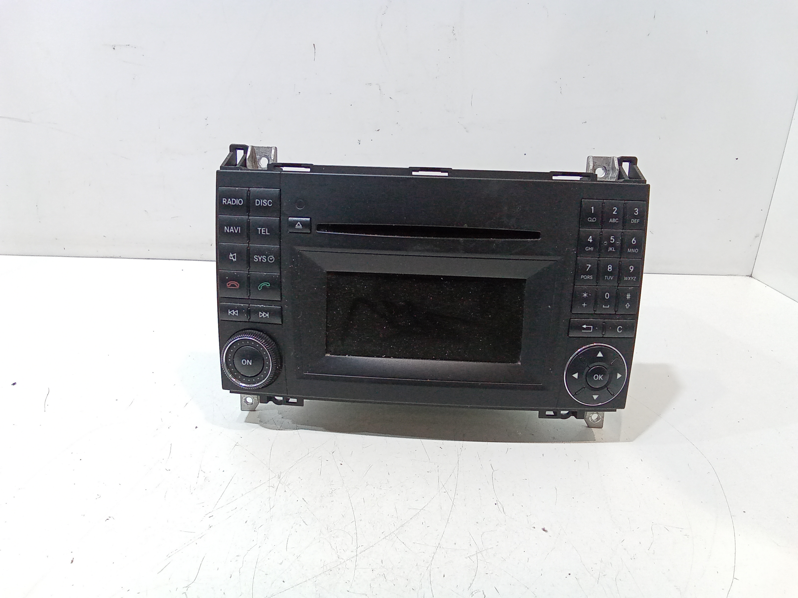 Radio C/sistema Di Navigatore Satellitare Usato