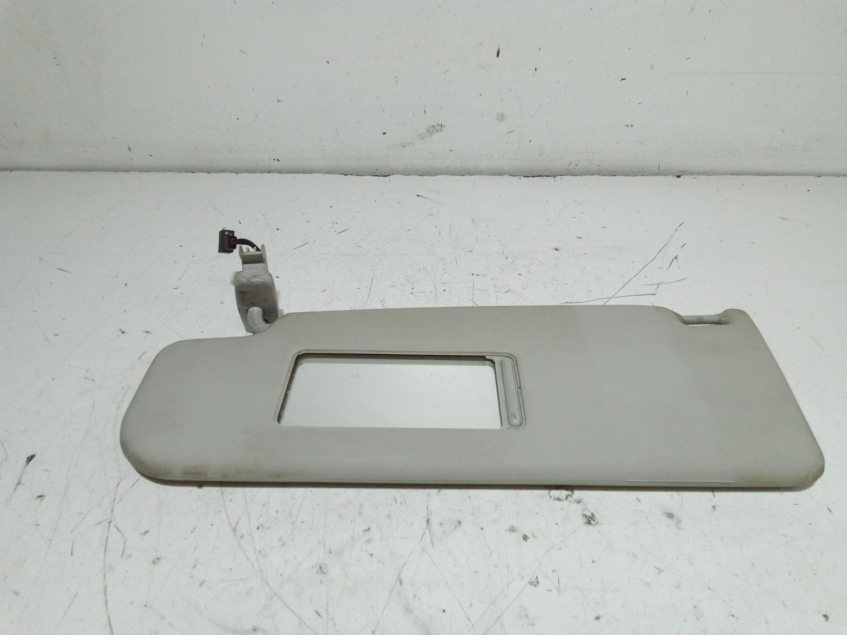 Aletta Parasole Parabrezza Sinistro 6Q0857551F2F4 Usato