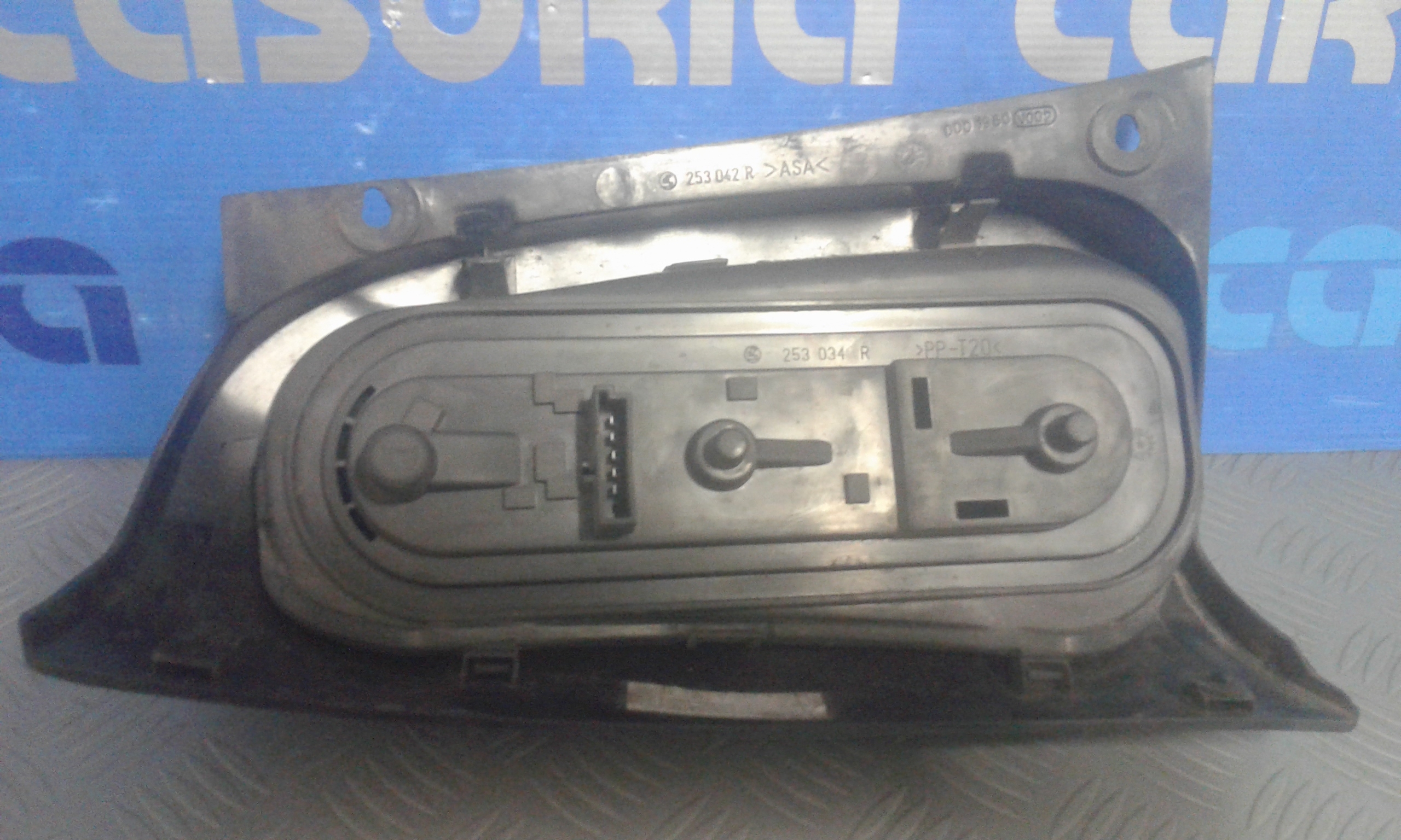 Fanale Post. Destro Q0012861V001000000 Usato