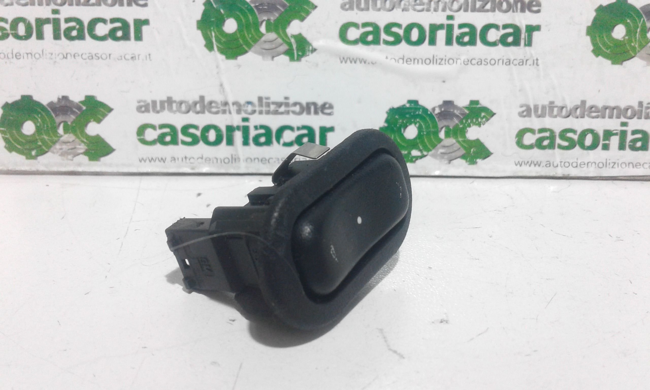 Interruttore Alzacristalli Porta Ant. Destro Usato