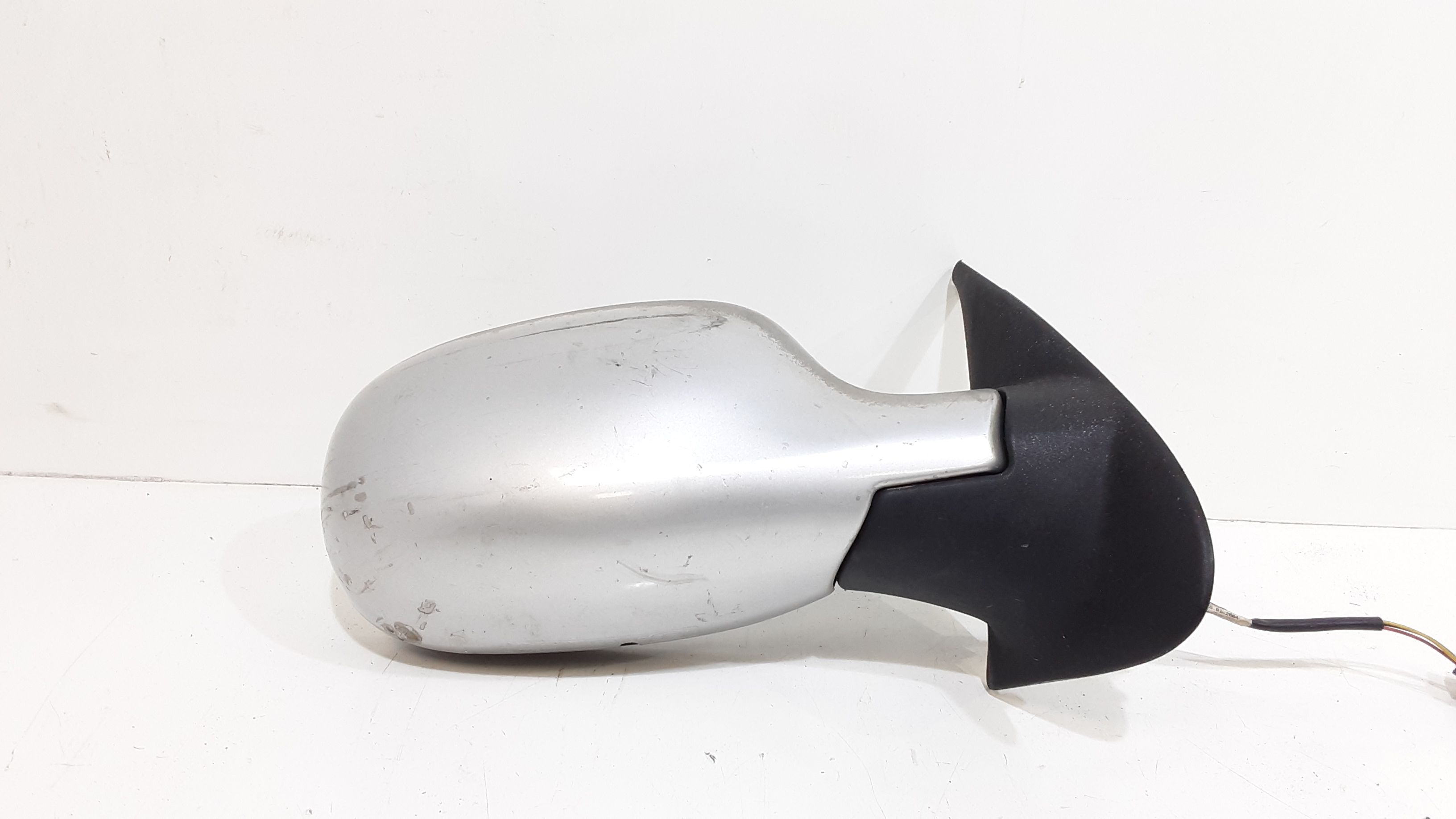 Retrovisore Est. Destro Usato