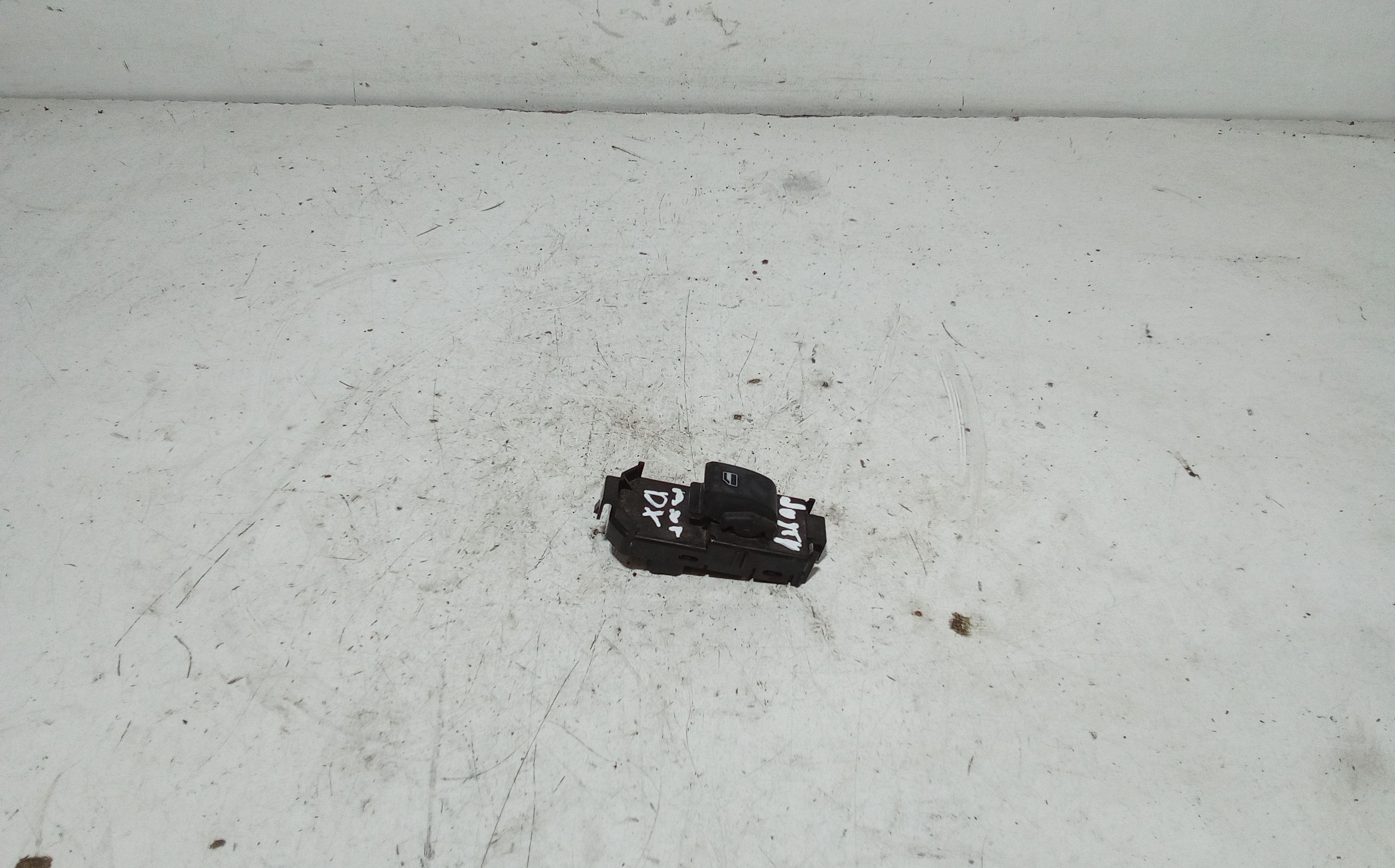 Interruttore Alzacristalli Porta Ant. Destro Usato