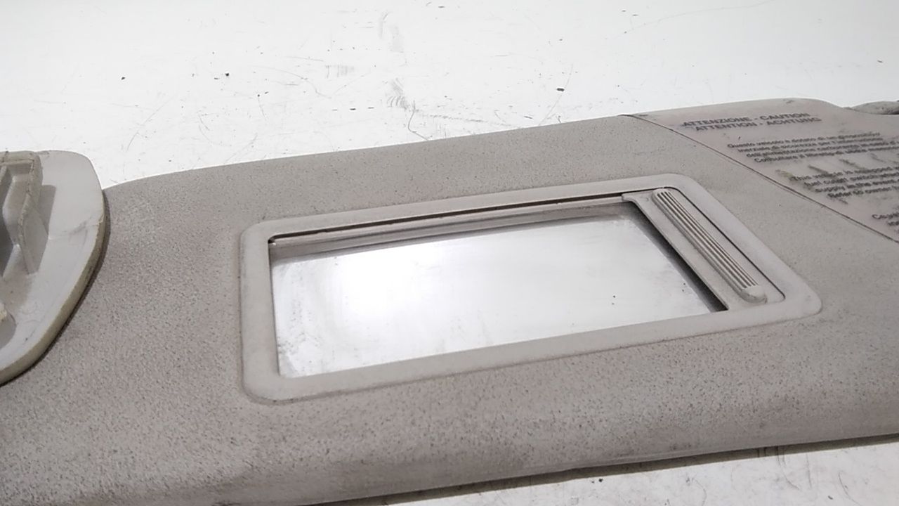 Aletta Parasole Parabrezza Sinistro 735272574 Usato