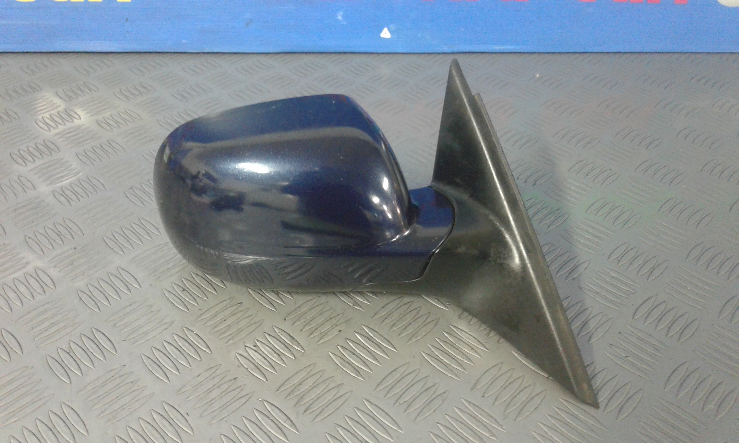 Retrovisore Est. Destro Usato