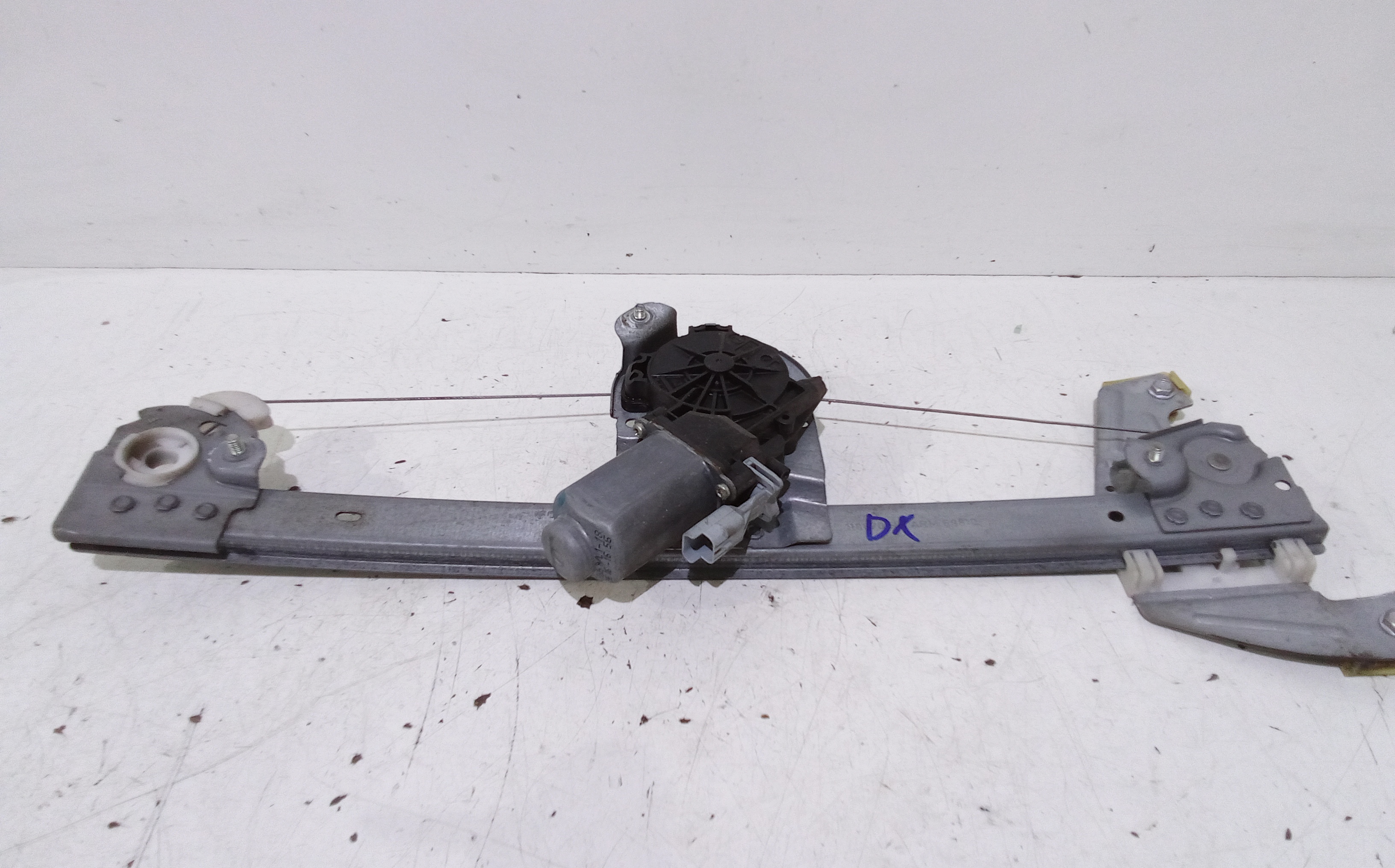 Alzacristallo Porta Ant. Destro 698100H010 Usato