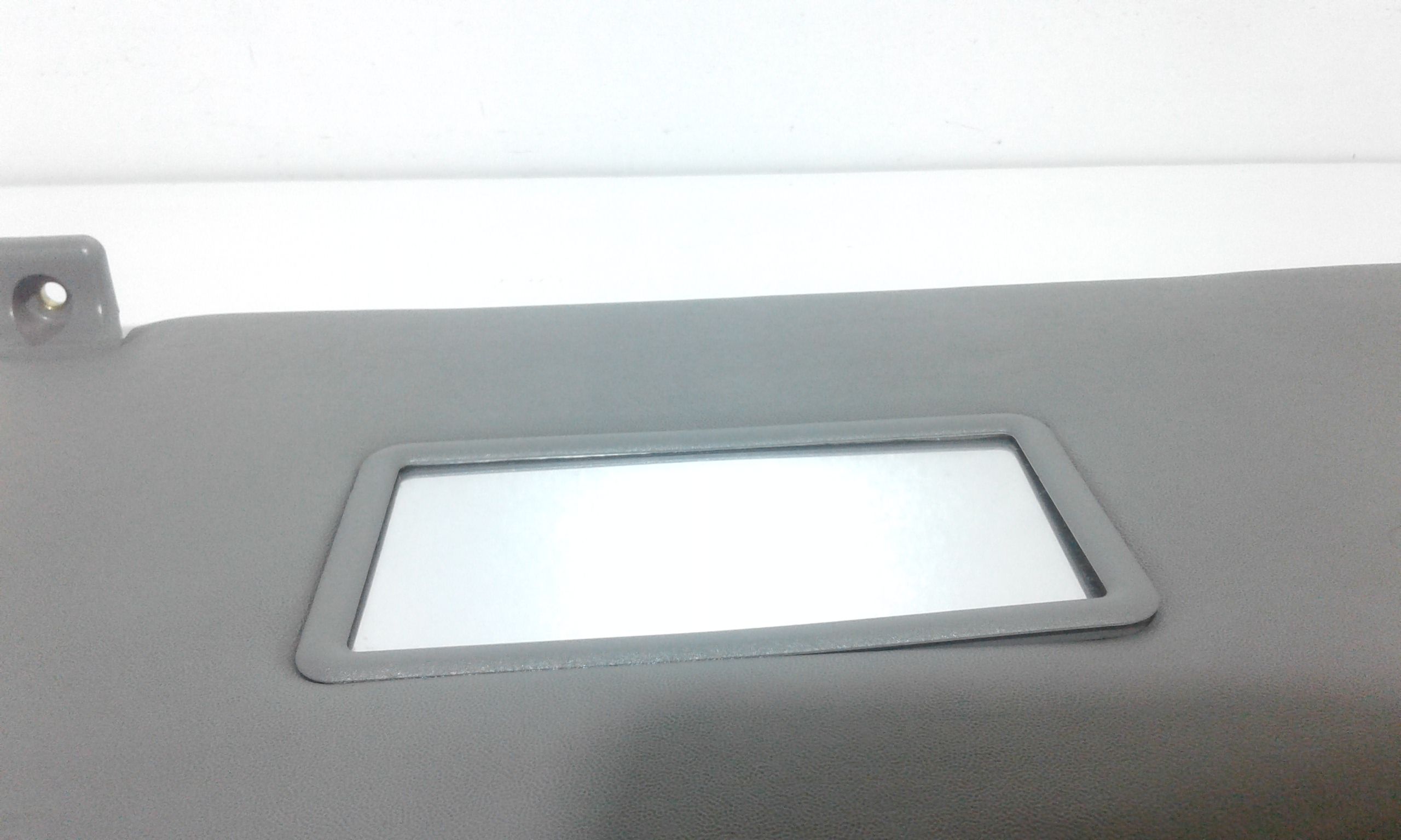 Aletta Parasole Parabrezza Destro 735417501 Usato