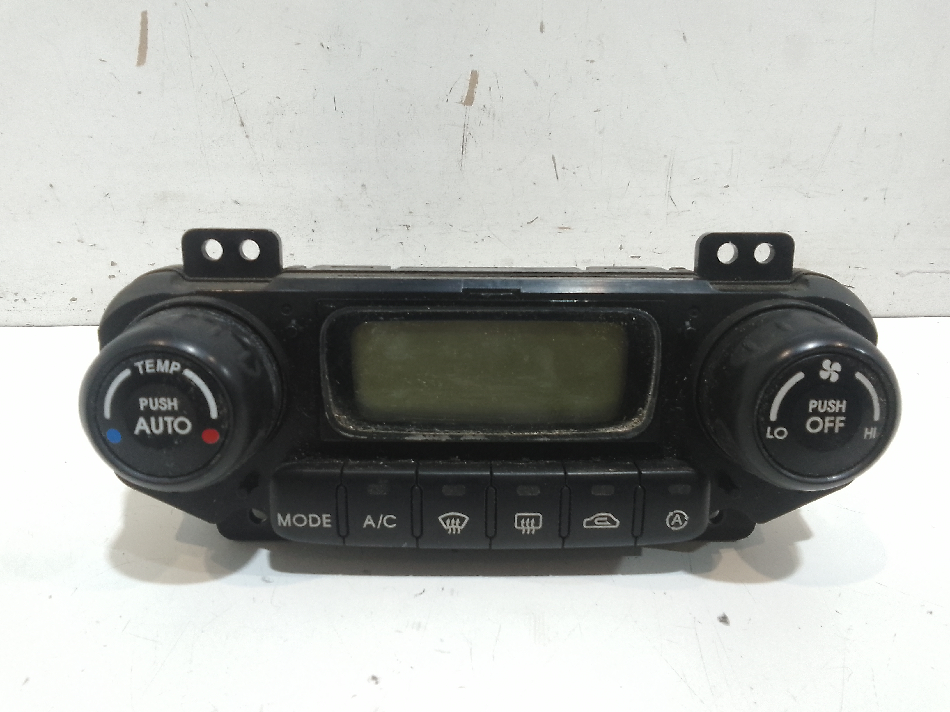 Blocco Comando Climatizzazione 972501F400 Usato