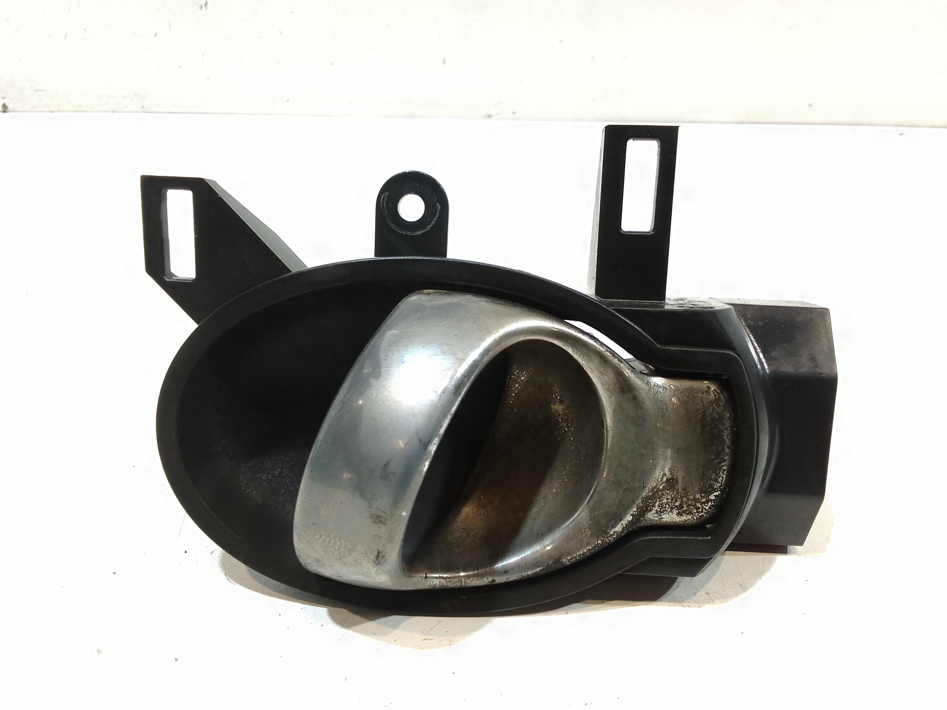 Maniglia Int. Apertura Porta Post. Sinistro 80671BA60A Usato