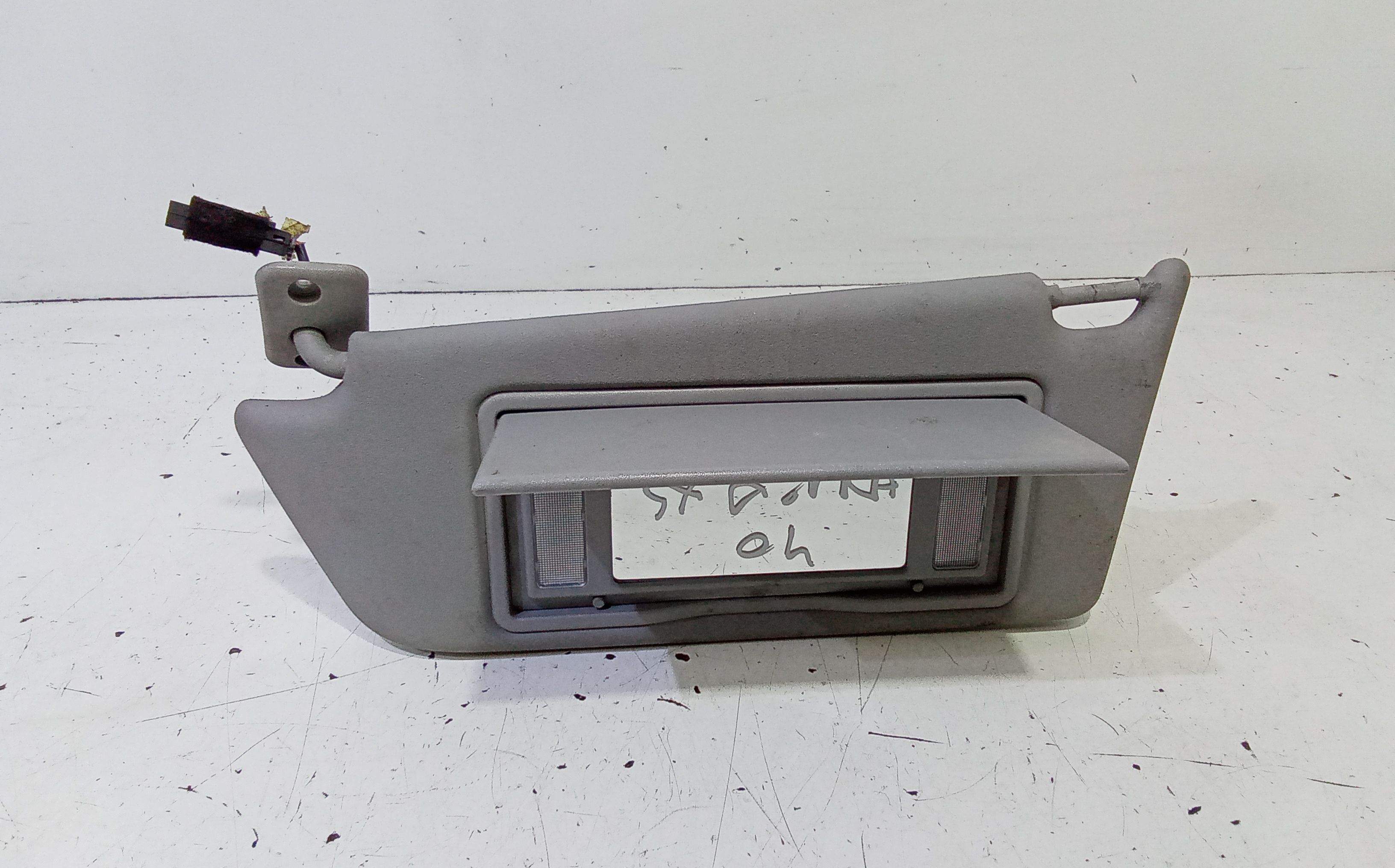 Aletta Parasole Parabrezza Sinistro 13113042 Usato