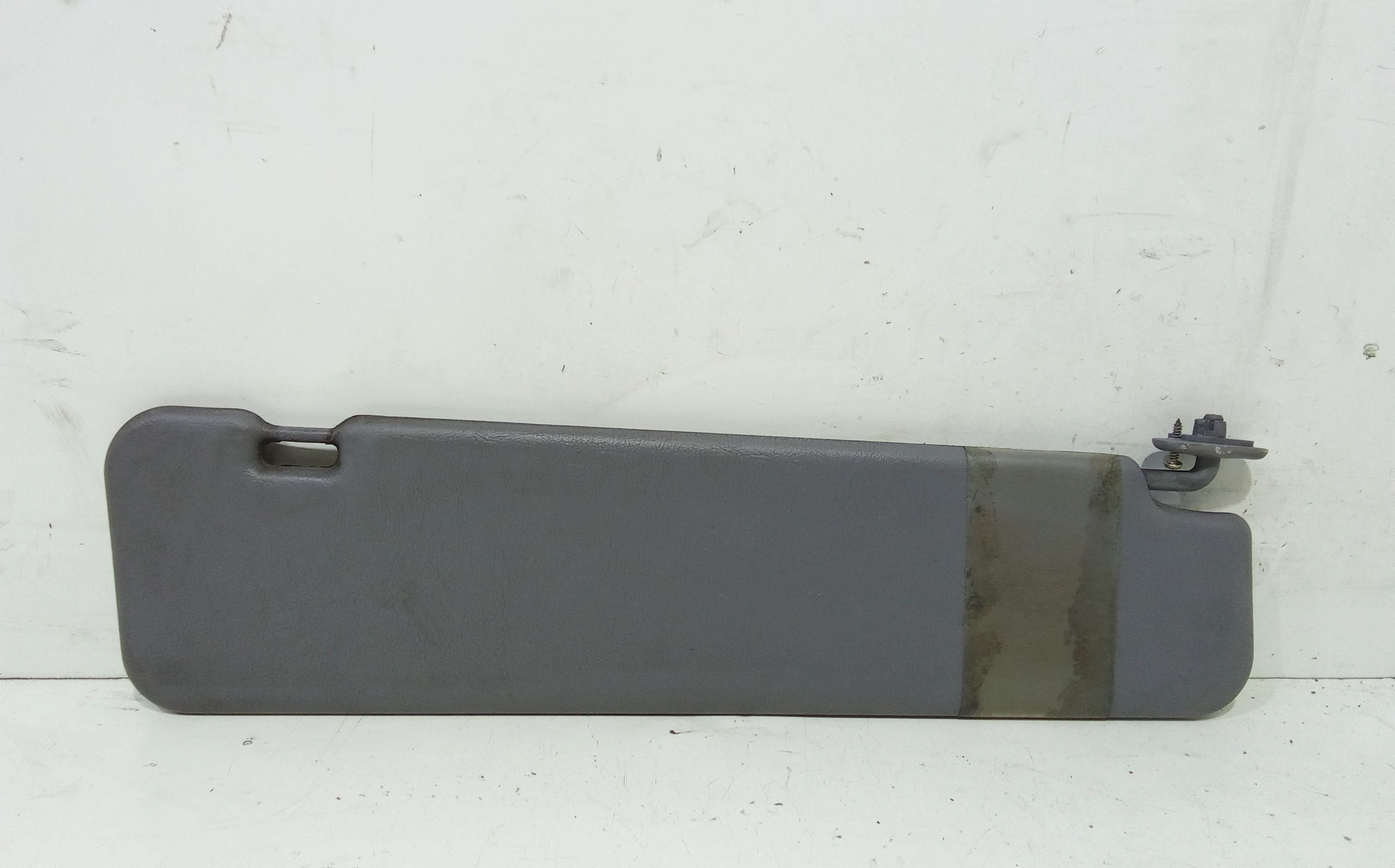 Aletta Parasole Parabrezza Destro A6388100110 Usato