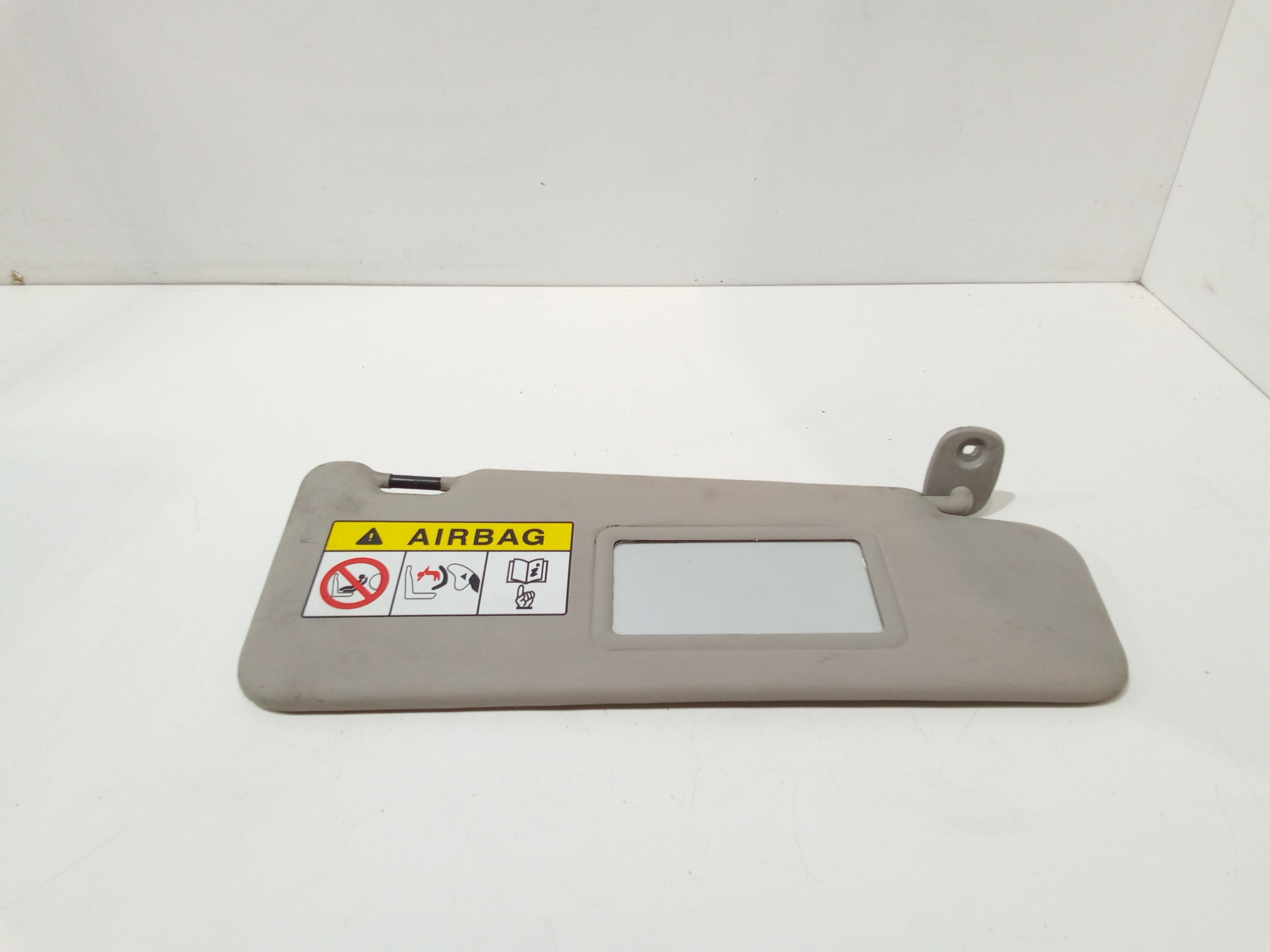 Aletta Parasole Parabrezza Destro 964006011R Usato