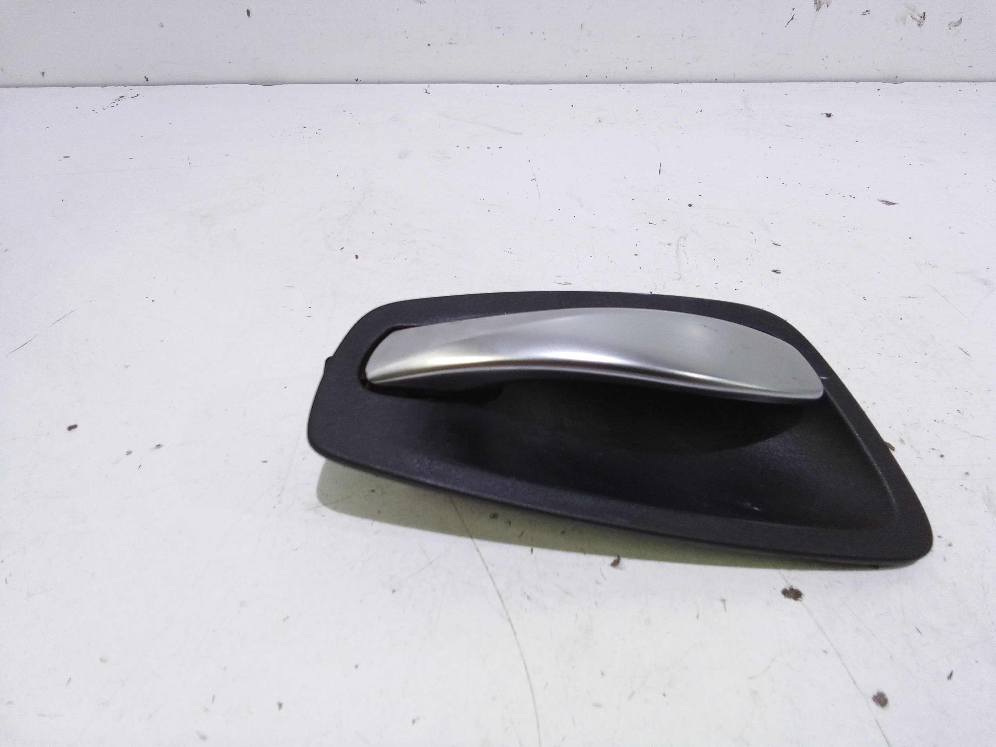 Maniglia Int. Apertura Porta Ant. Destro Usato