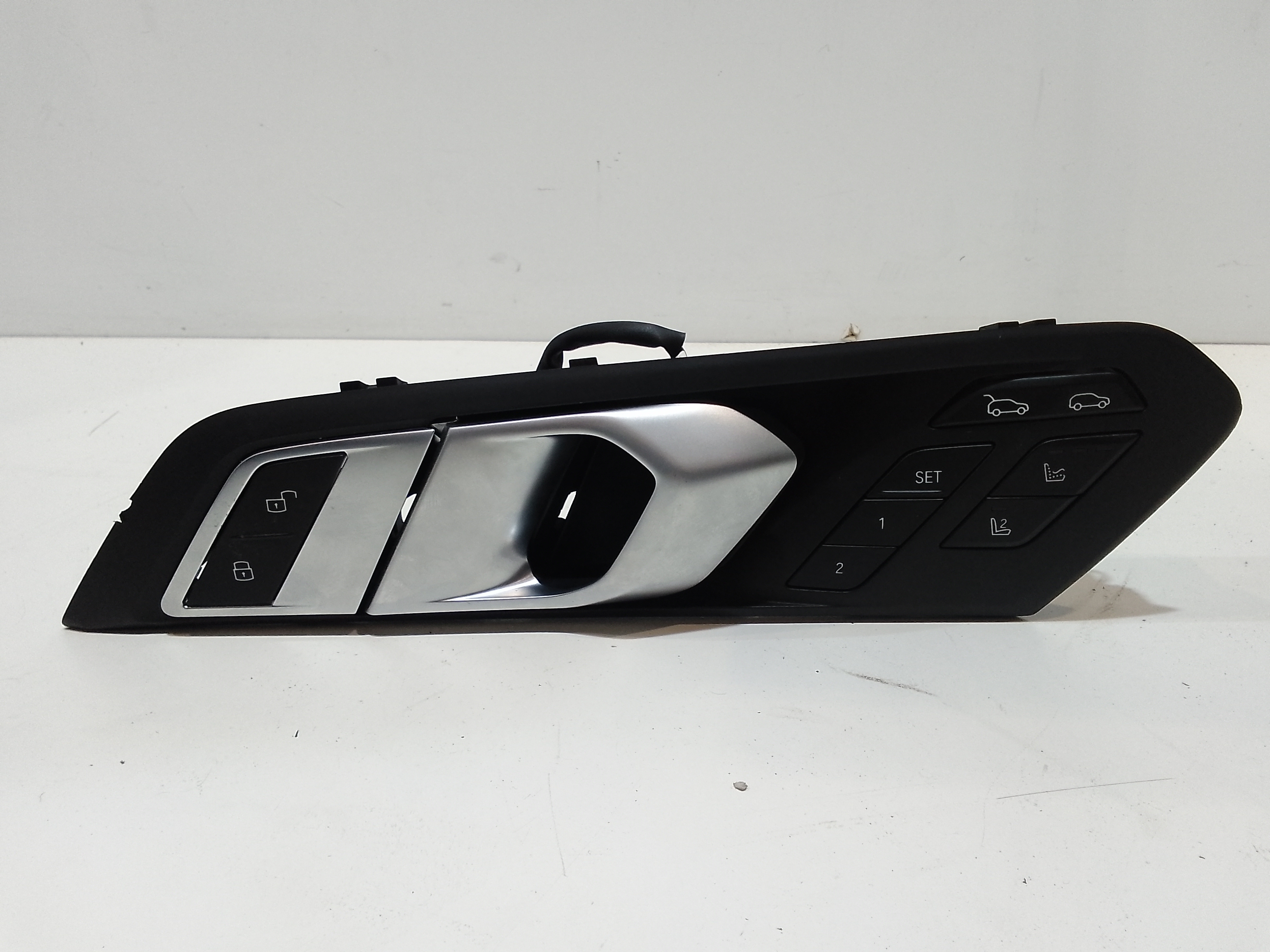 Maniglia Int. Apertura Porta Ant. Sinistro 51216997809 Usato