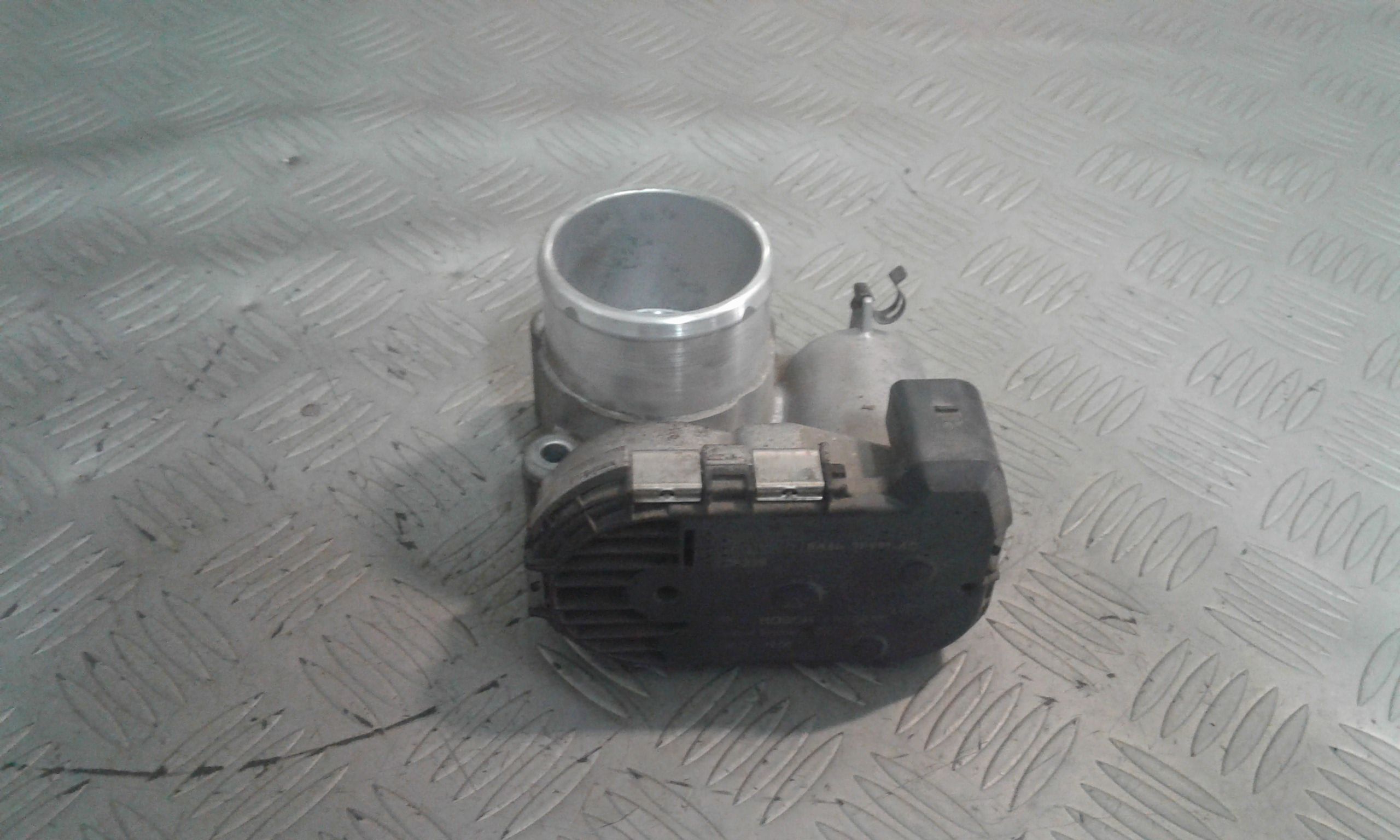 Corpo Farfallato 1745465 Usato