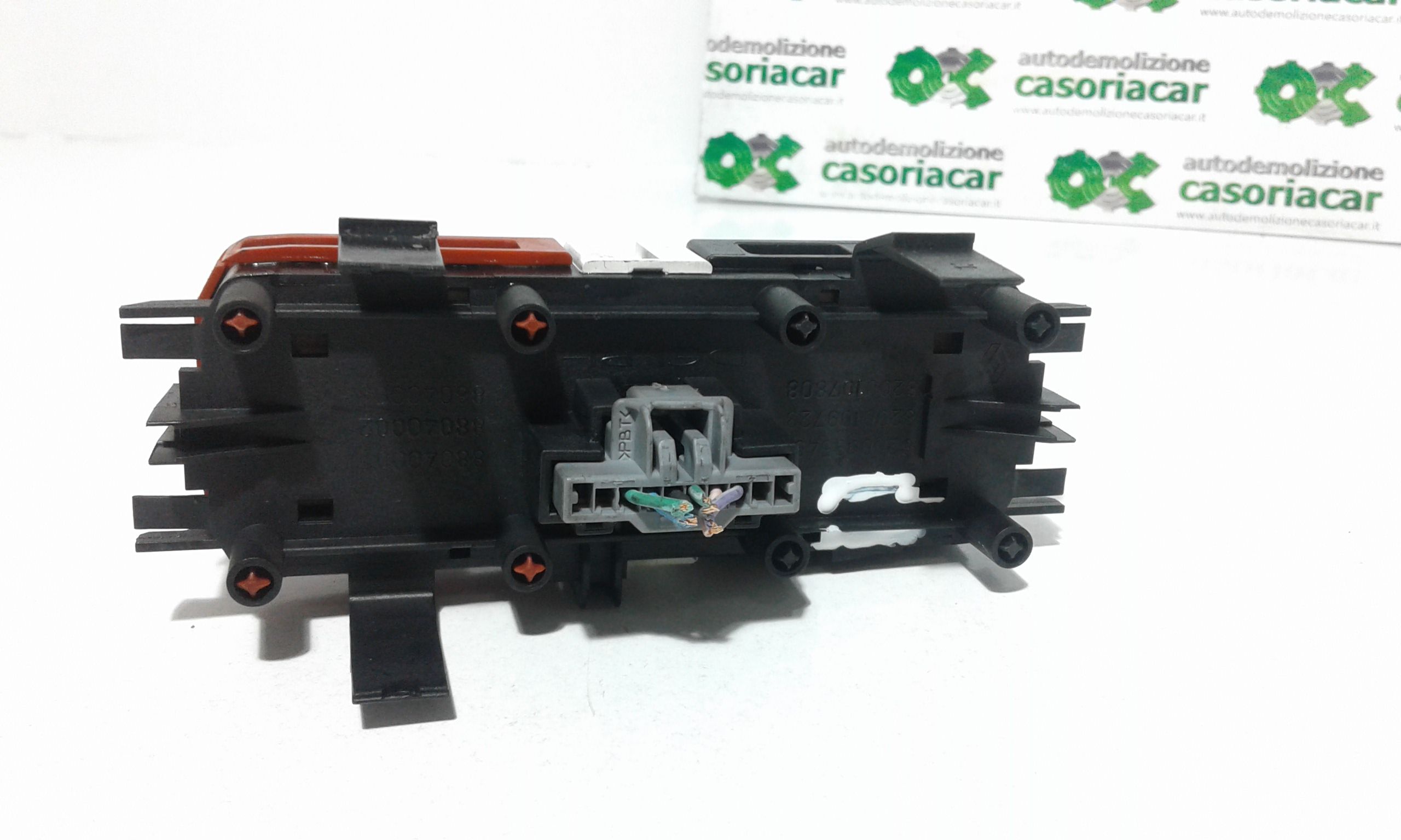 Interruttore Luci Emergenza 8200107808 Usato