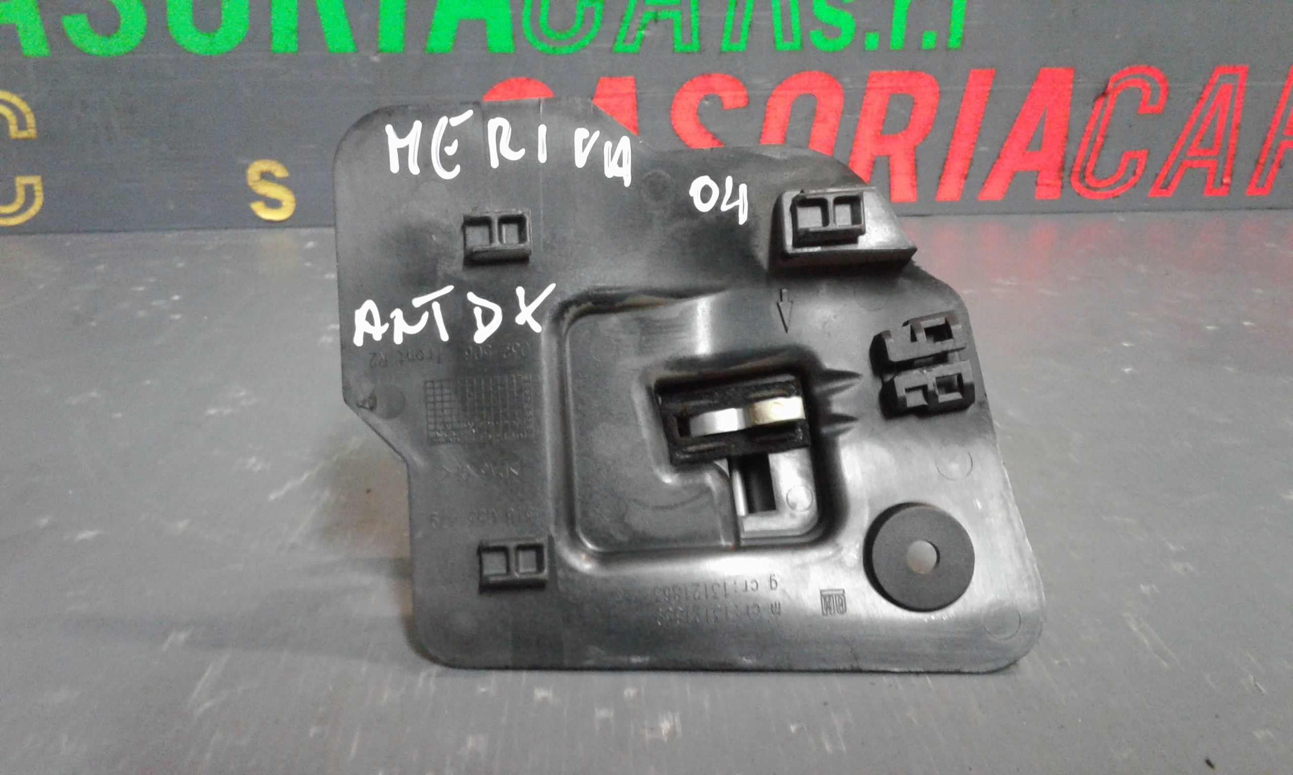 Maniglia Int. Apertura Porta Ant. Destro Usato