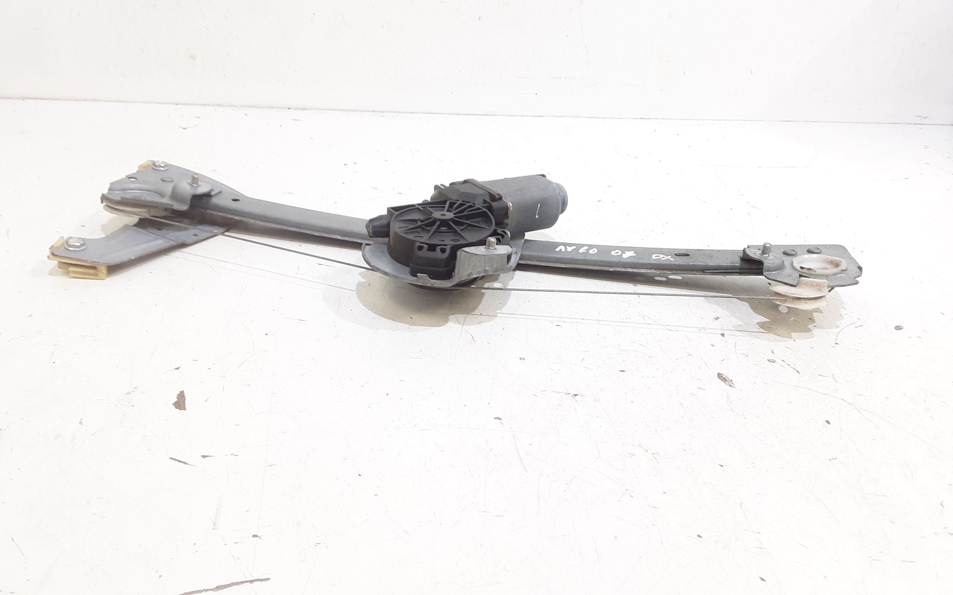 Alzacristallo Porta Ant. Destro 698100H010 Usato