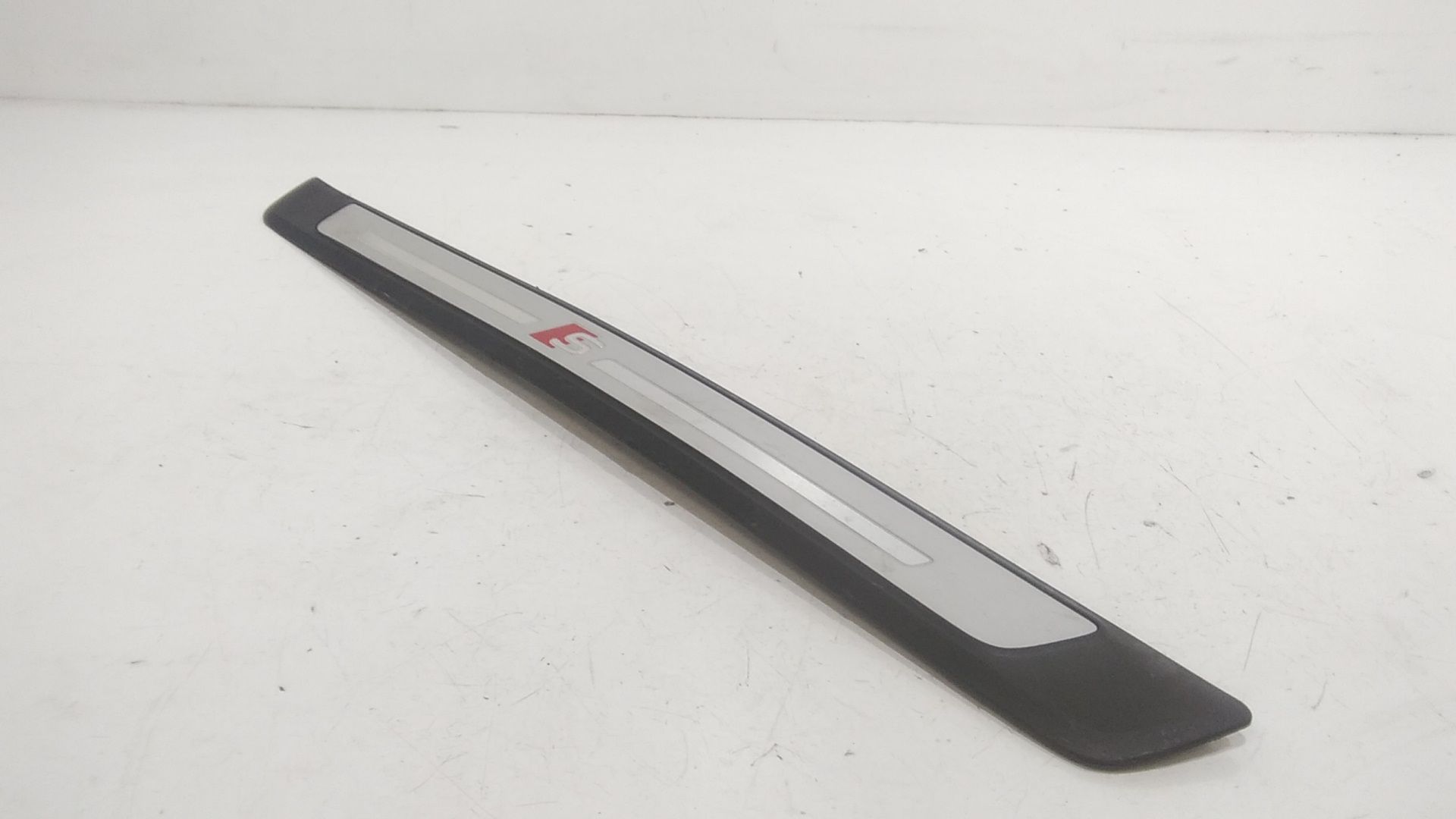 Rivestimento Int. Battitacco Ant. Dx Usato