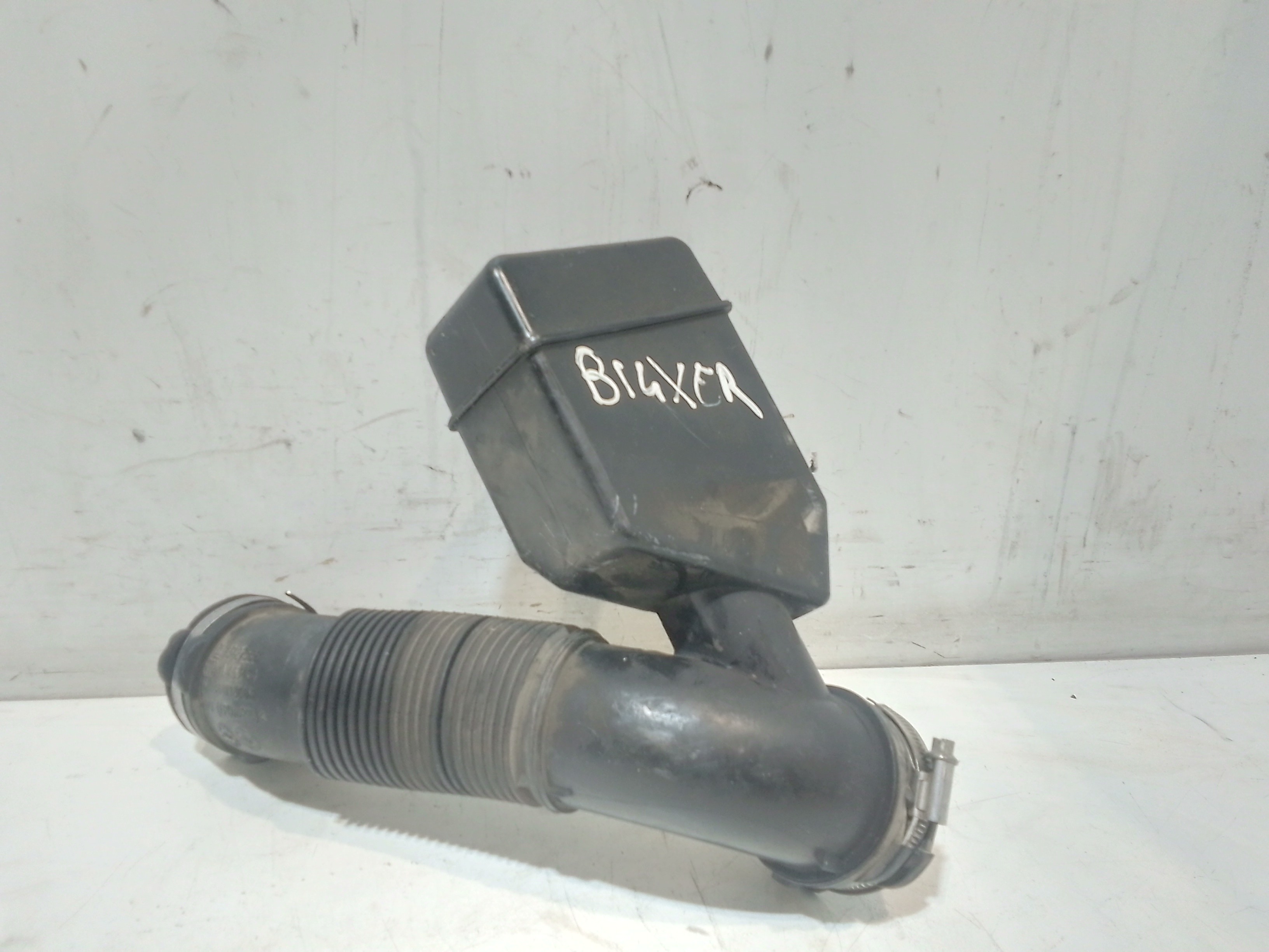 Tubo Rigido Aspirazione Aria Entrata Filtro 13427552 Usato