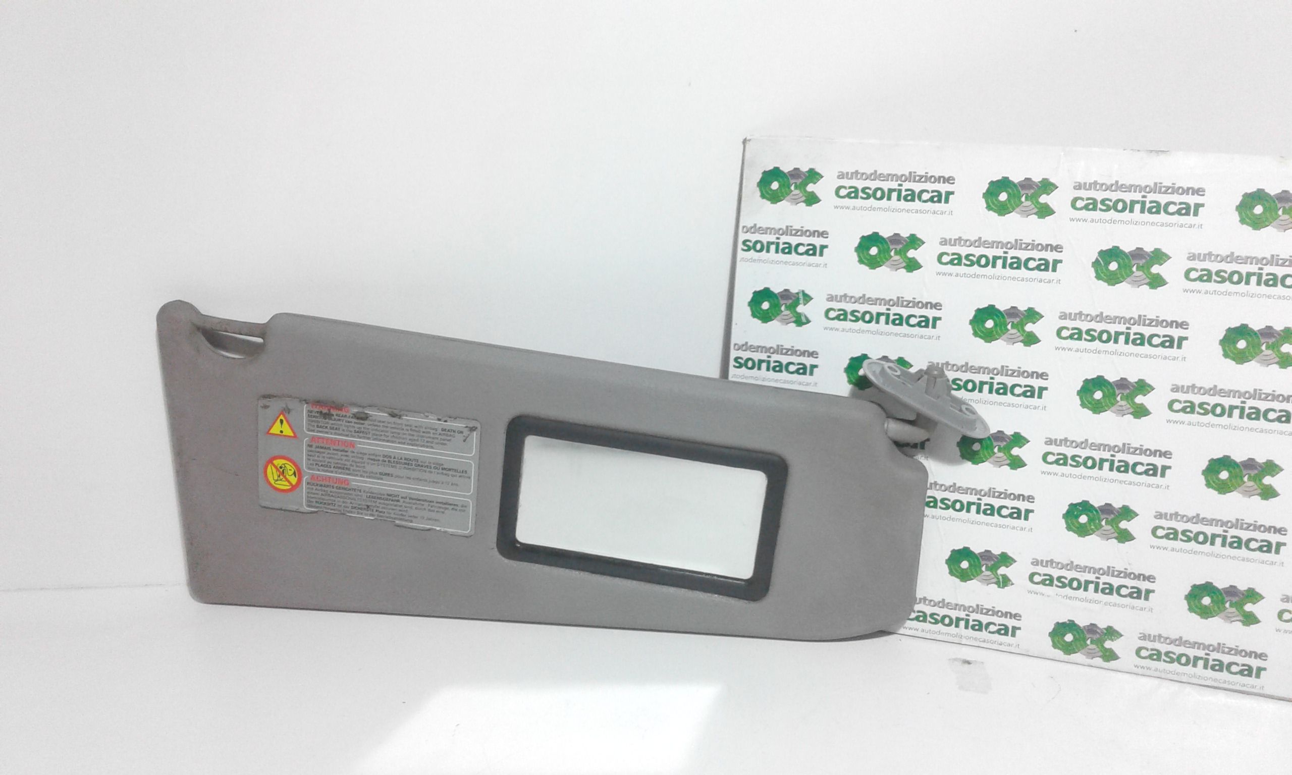 Aletta Parasole Parabrezza Destro 8200242543 Usato