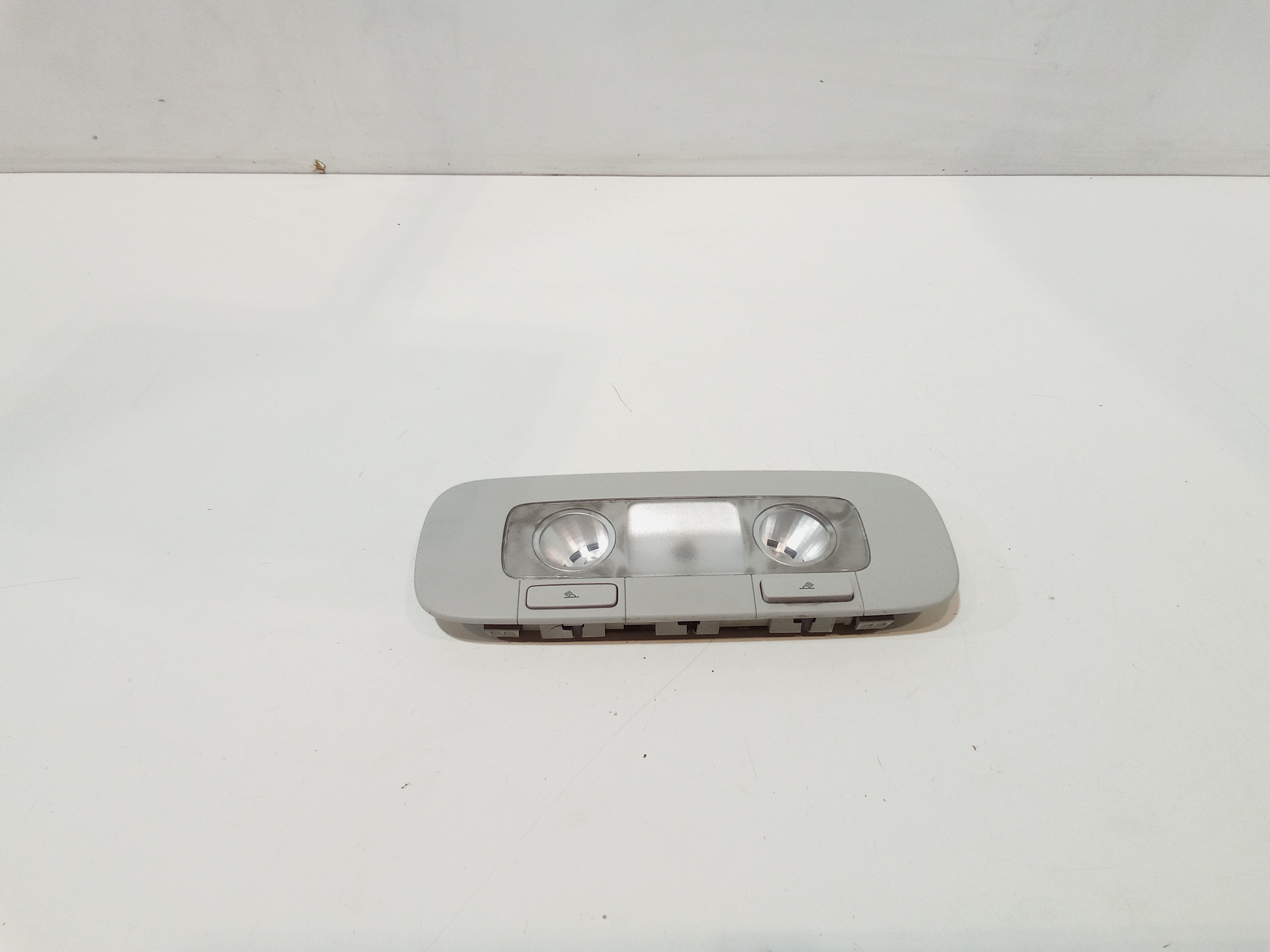 Luce Cortesia Ant. Tetto 1K0947105PY20 Usato