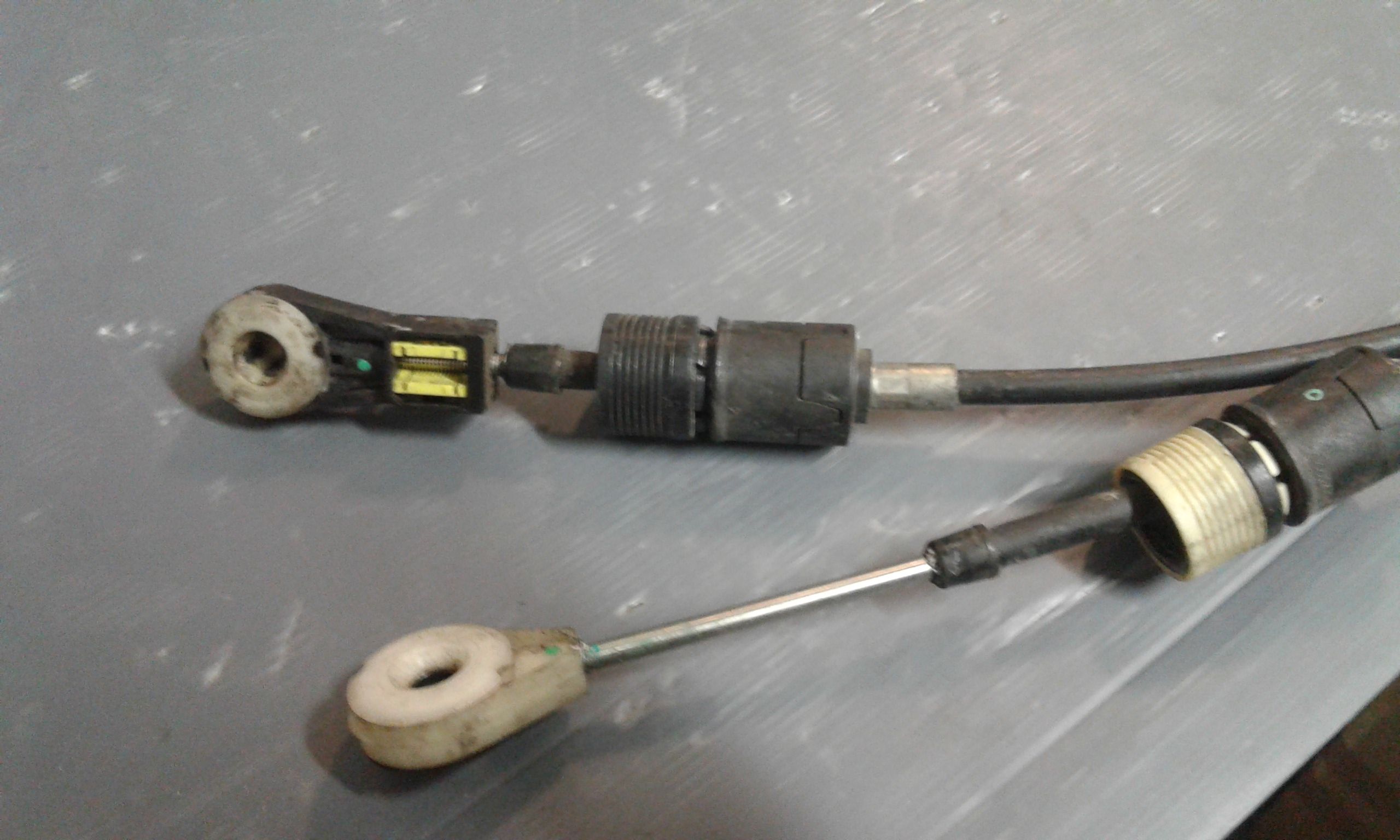 Kit Cavi Comando Leva Cambio 1685700 Usato