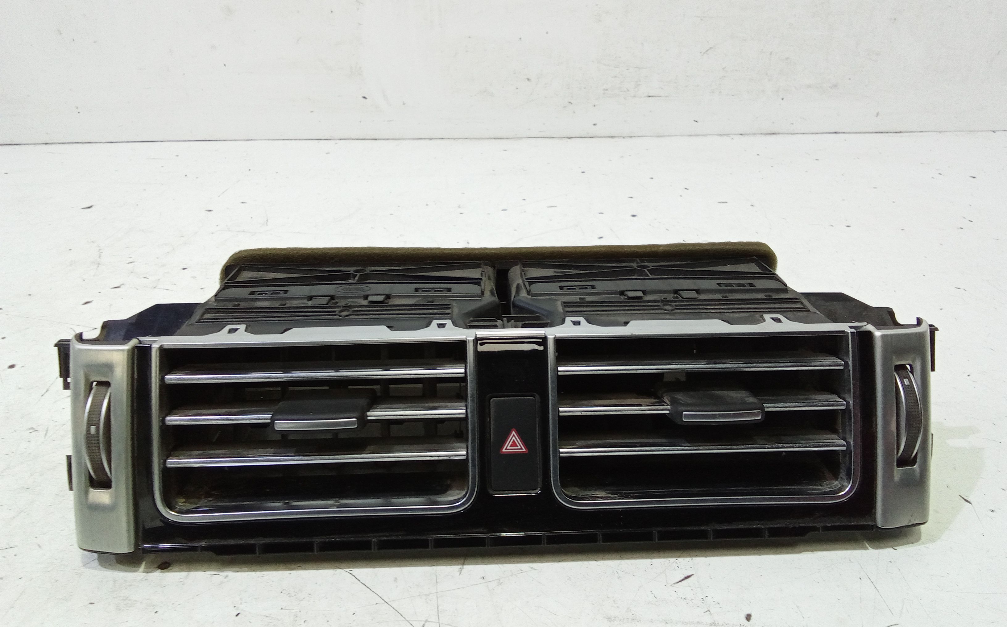 Condotto Aria Bocchette Centr. Sup. Cruscotto LR053281 Usato