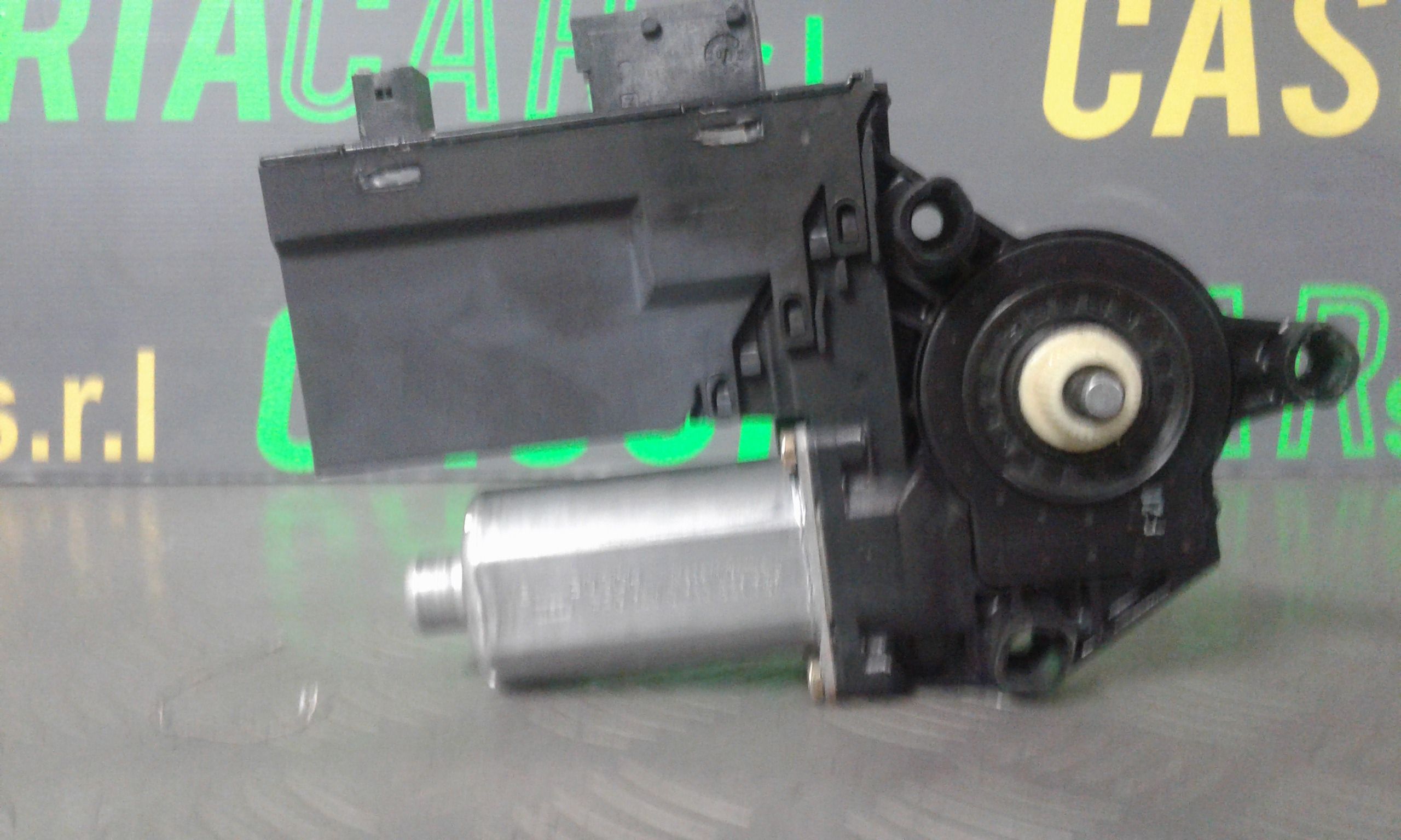 Motorino Alzacristallo Porta Ant. Sinistro 9221CA Usato