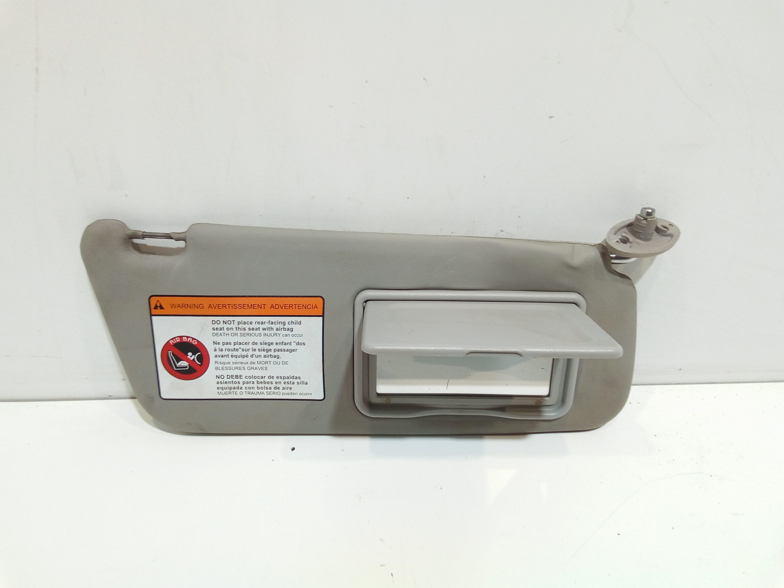 Aletta Parasole Parabrezza Destro 96658514 Usato