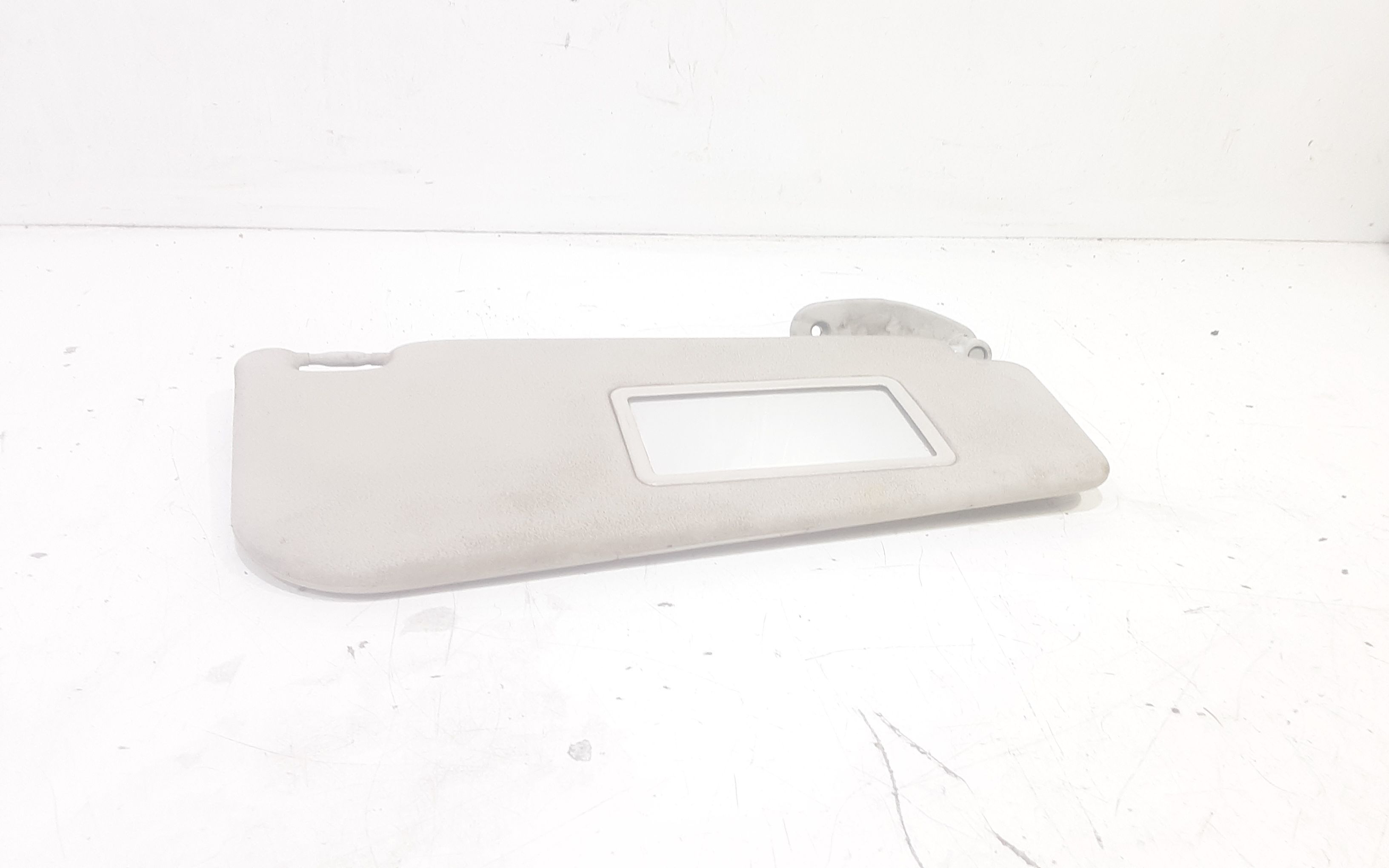 Aletta Parasole Parabrezza Destro 735338206 Usato