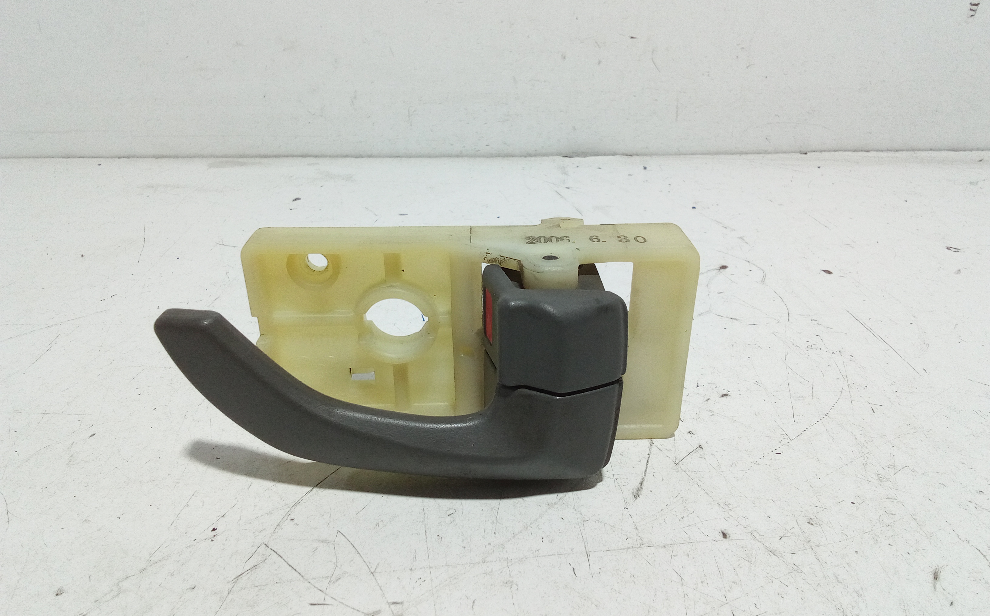 Maniglia Int. Apertura Porta Ant. Destro Usato