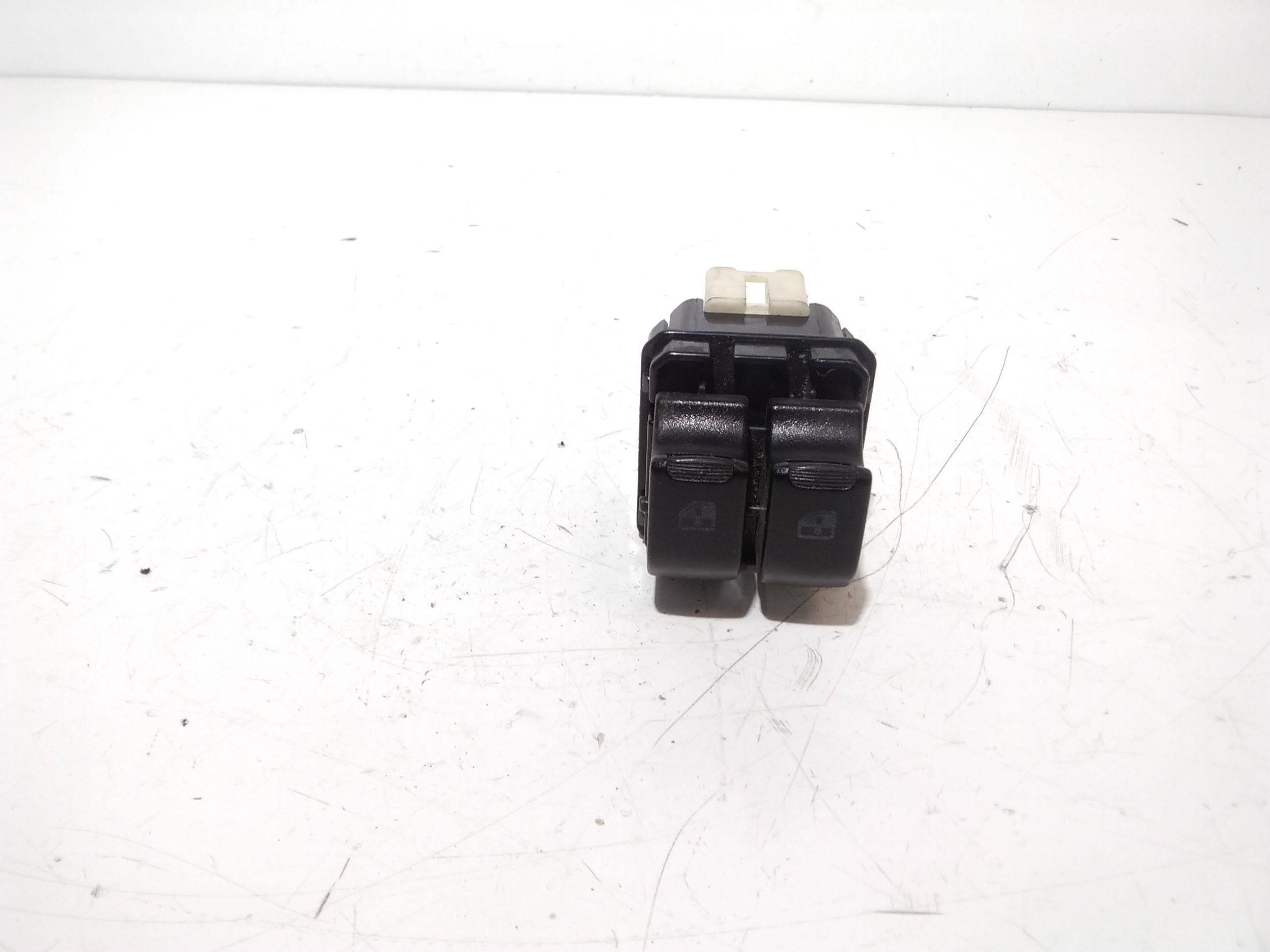 Interruttore Alzacristalli Porta Ant. Sinistro Usato