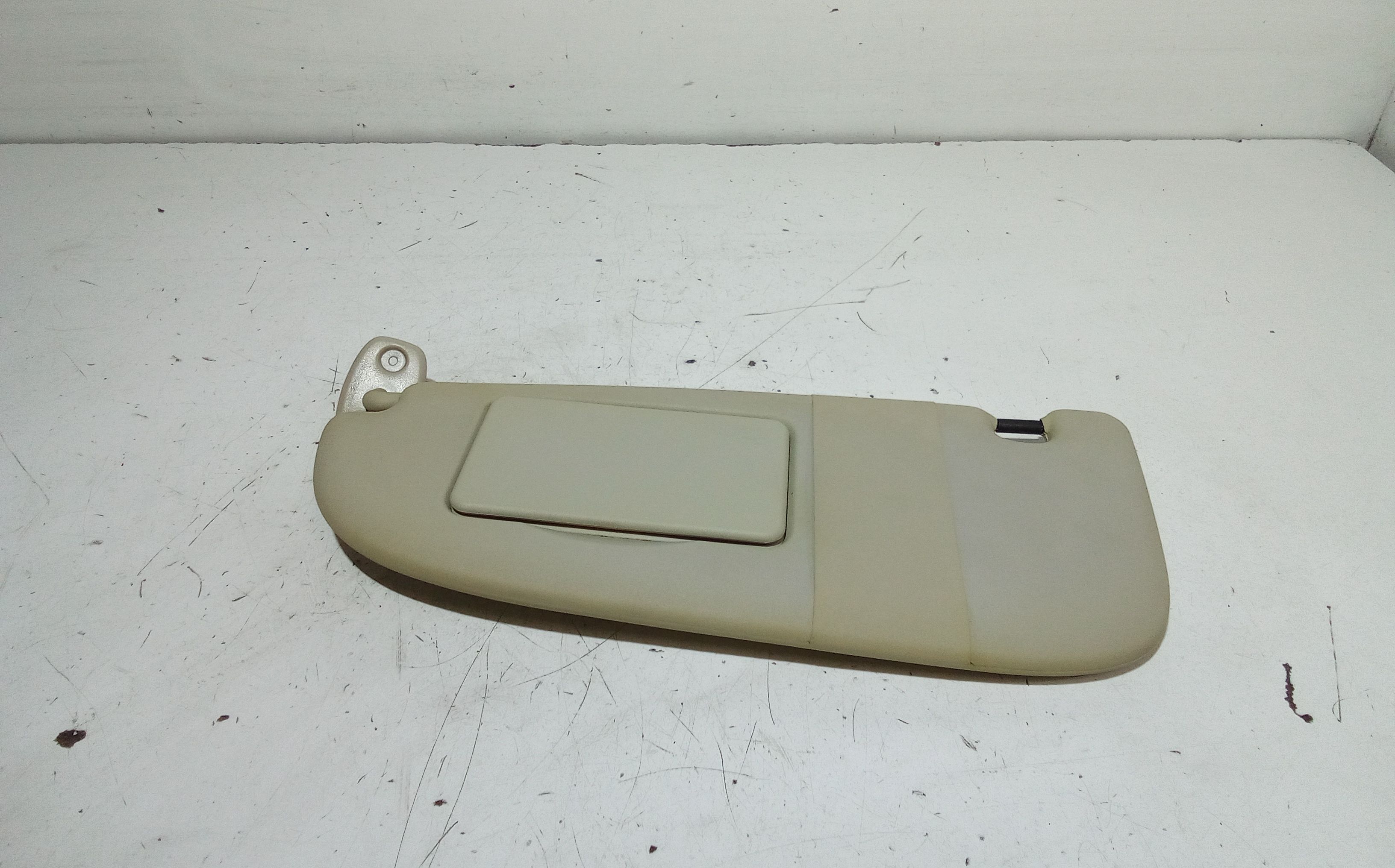 Aletta Parasole Parabrezza Sinistro Usato