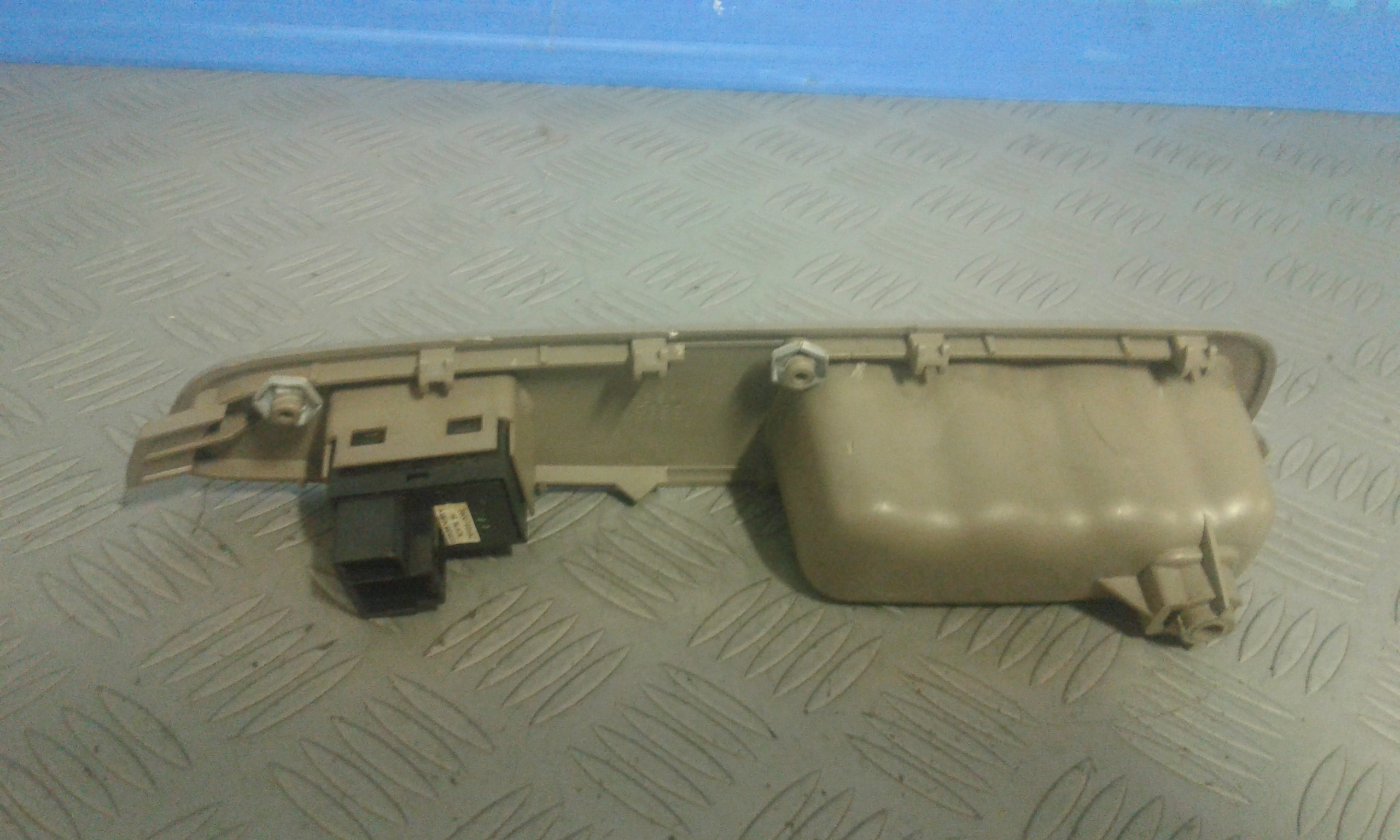 Interruttore Alzacristalli Porta Ant. Destro Usato