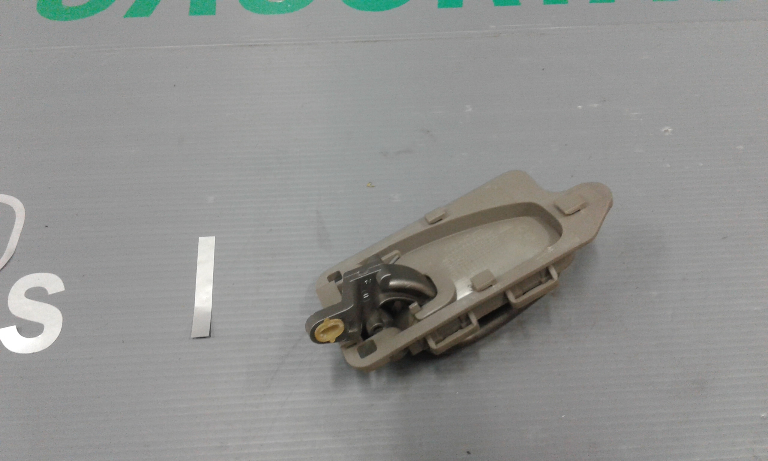 Maniglia Int. Apertura Porta Post. Destro 9143A9 Usato