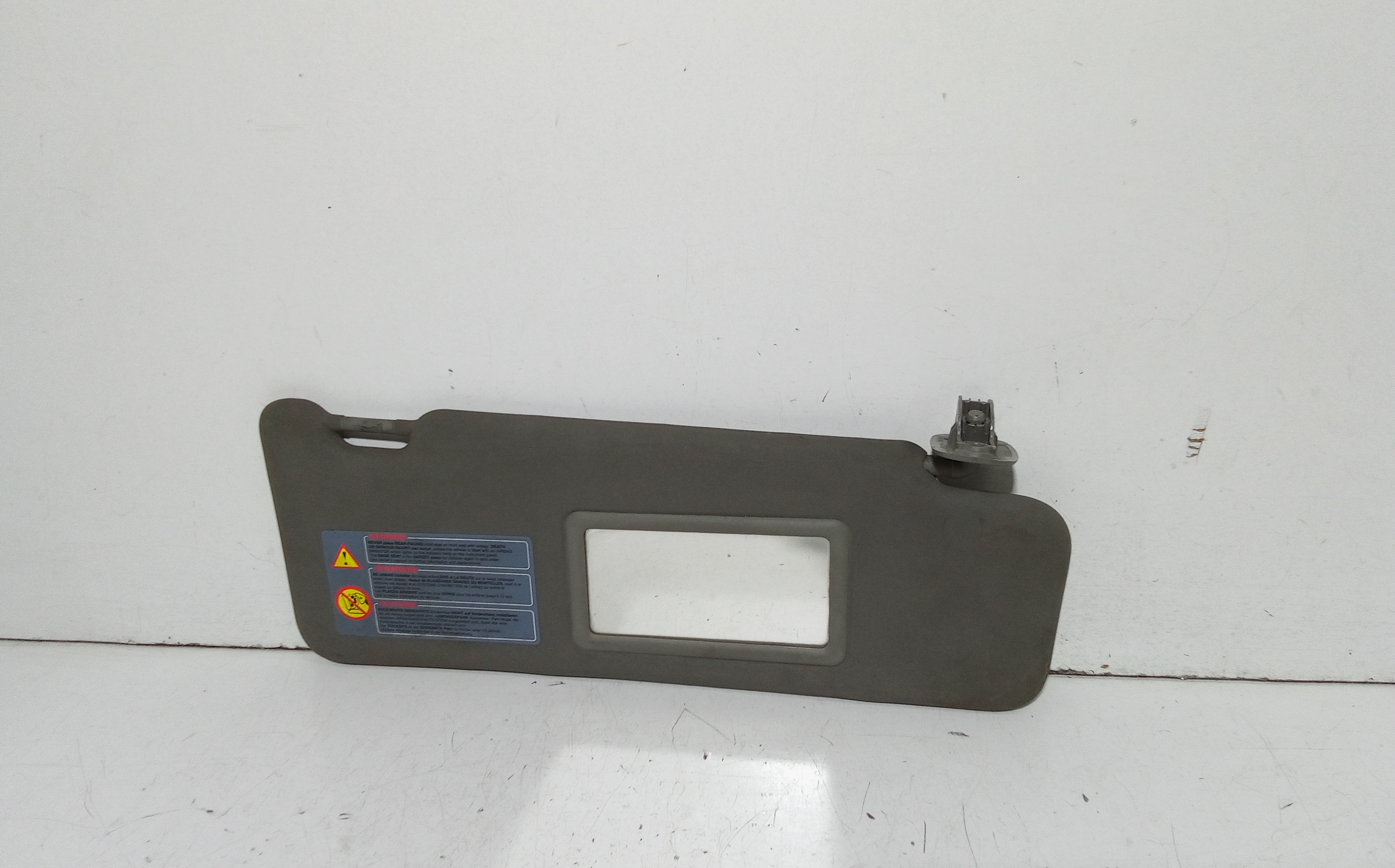 Aletta Parasole Parabrezza Destro 6001546871 Usato