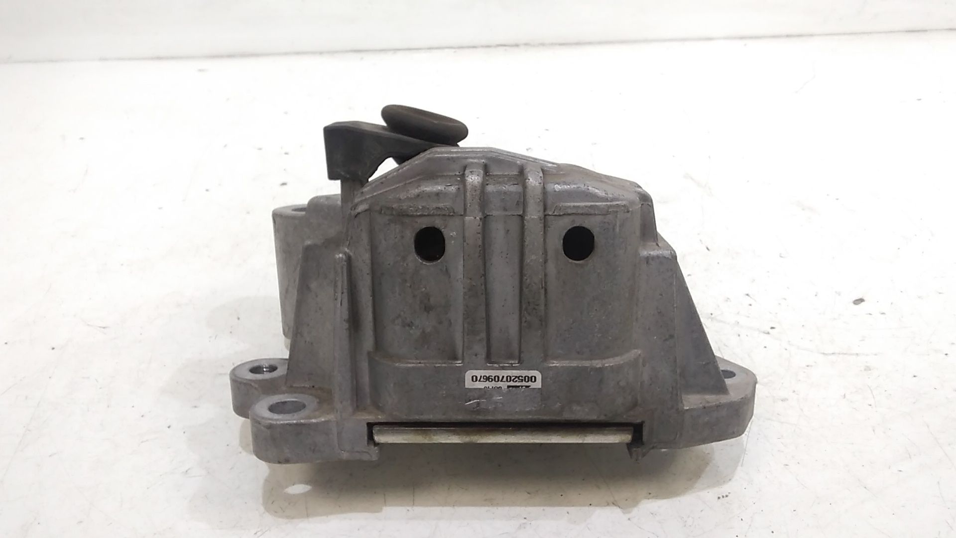 Piastra Alloggiamento Supporto Motore (Con Eventuale Bielletta O Tirante Associato) Usato