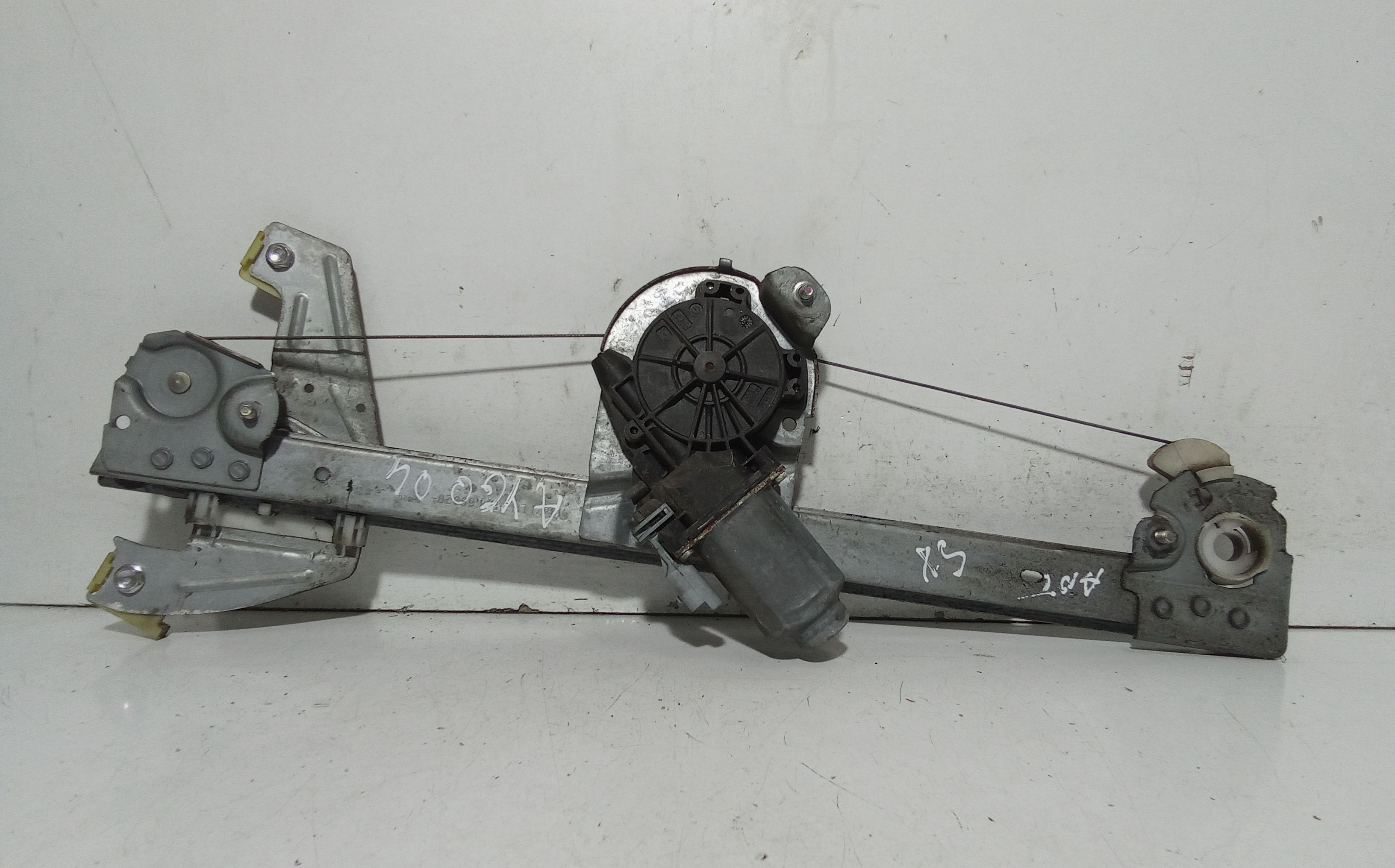 Alzacristallo Porta Ant. Sinistro 698200H010 Usato