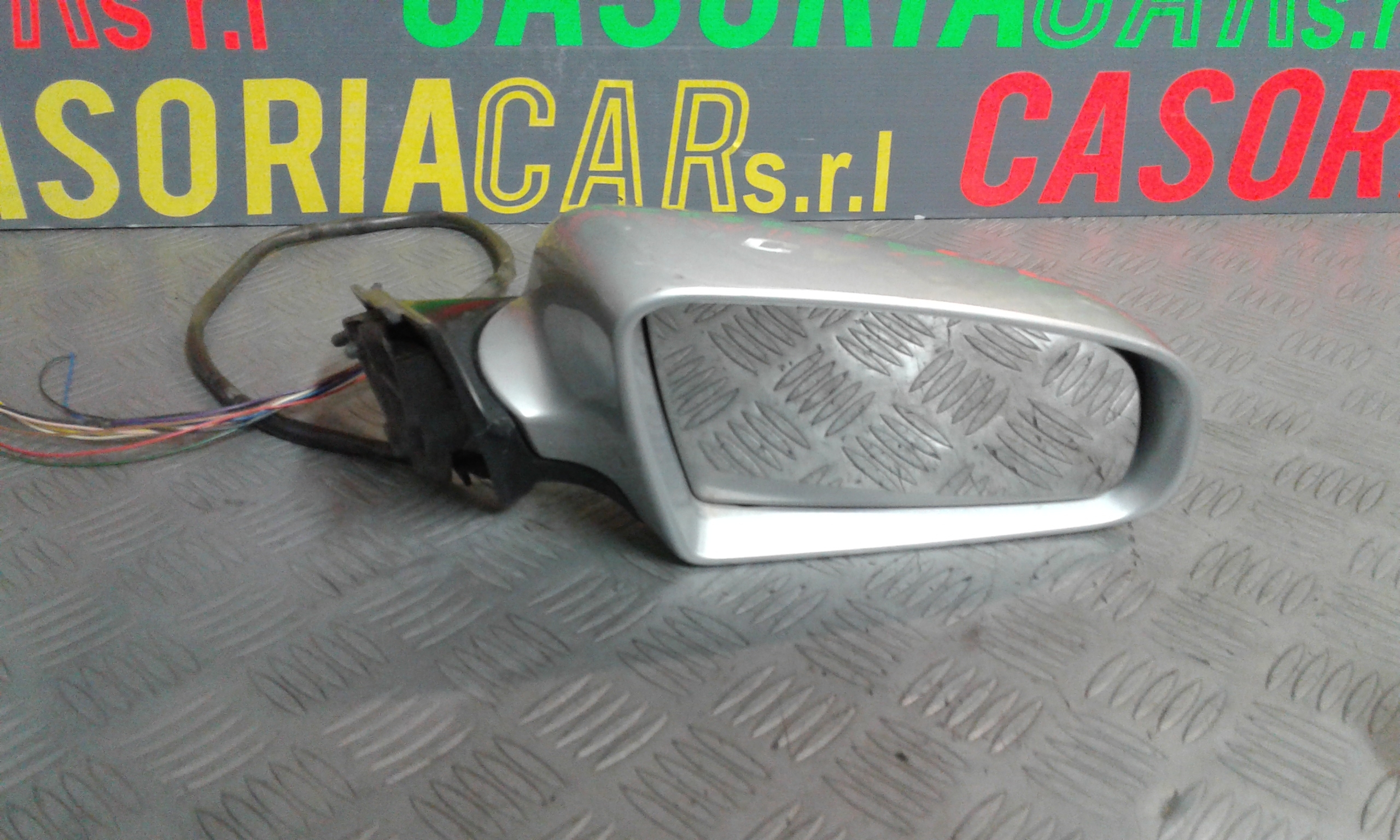 Retrovisore Est. Destro Usato