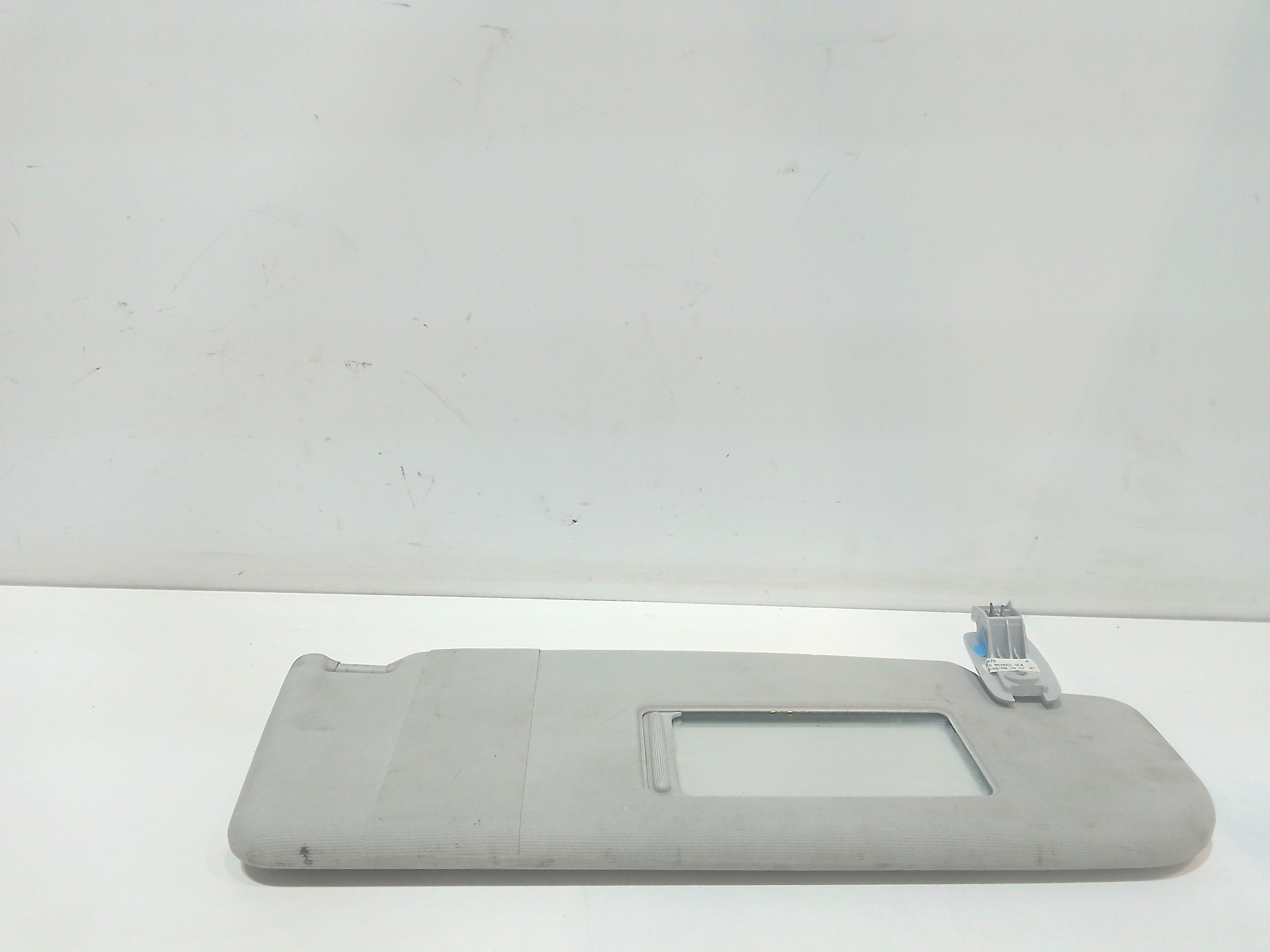 Aletta Parasole Parabrezza Destro 1K0857552H3V6 Usato