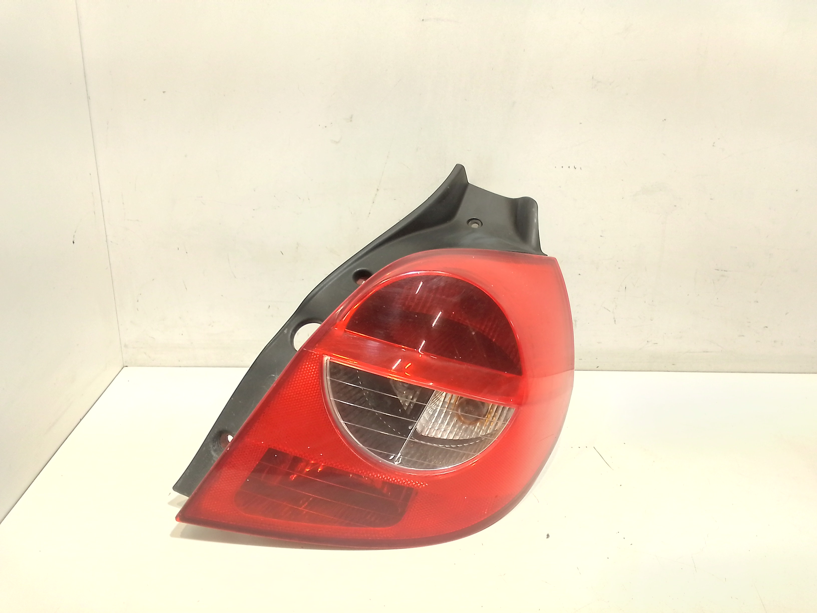 Fanale Post. Destro 8200459960 Usato