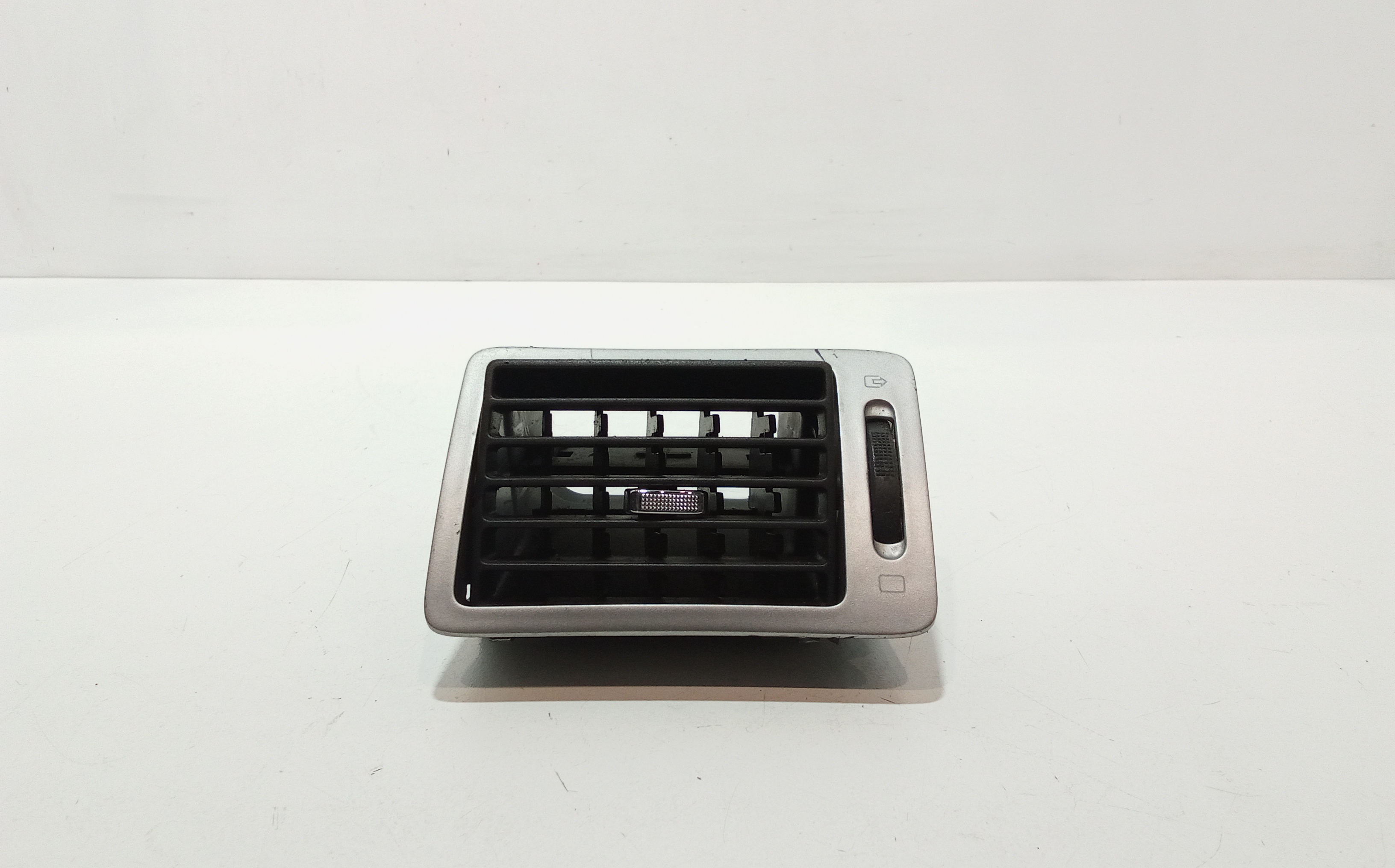 Condotto Aria Bocchette Lat. Cruscotto Destro Usato